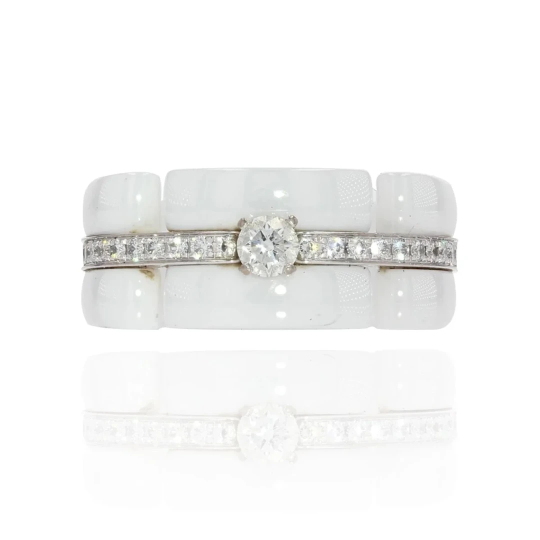 Ring CHANEL "Ultra" wedding ring in white gold, ceramic and diamonds