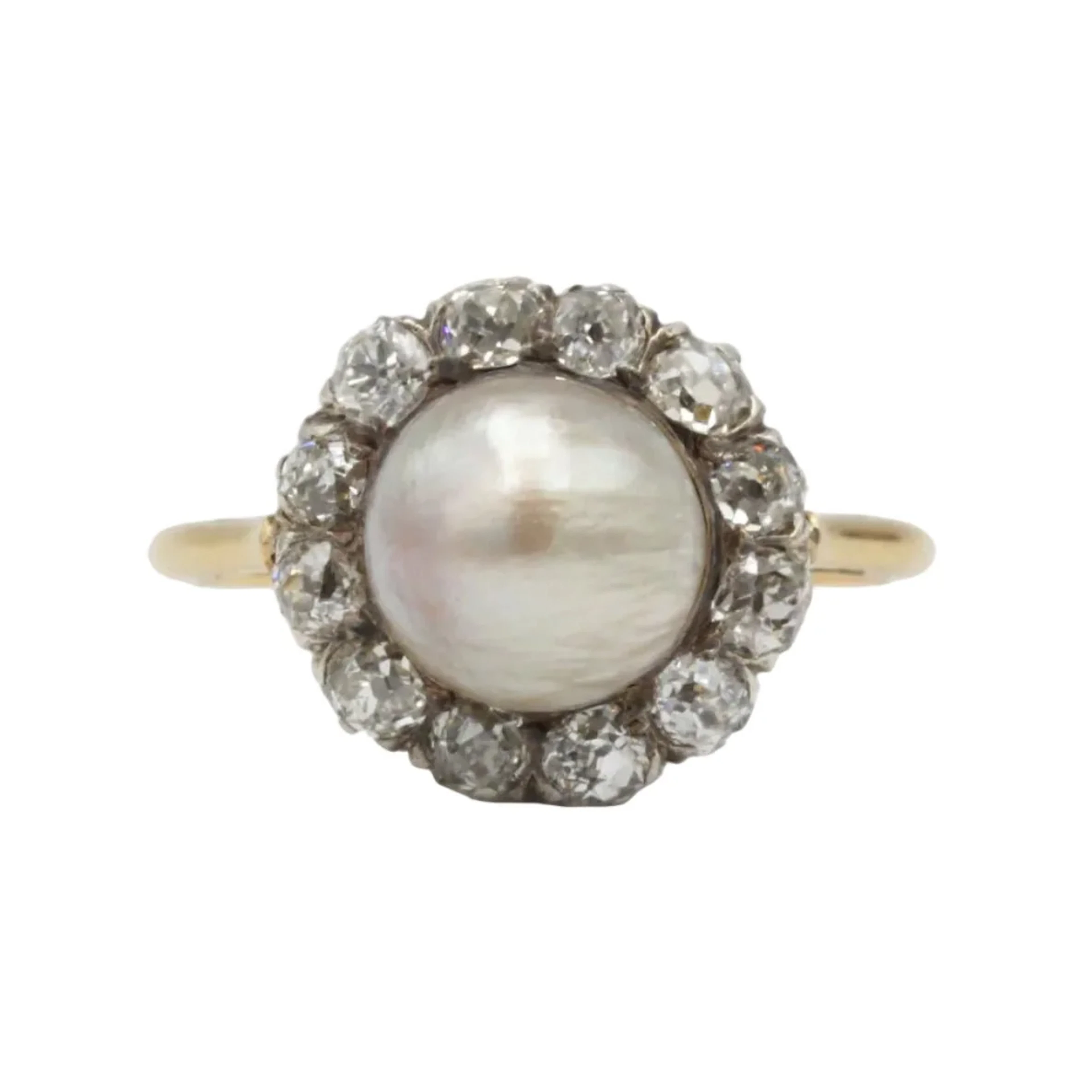 Entourage Ring in yellow gold, pearl, and diamonds