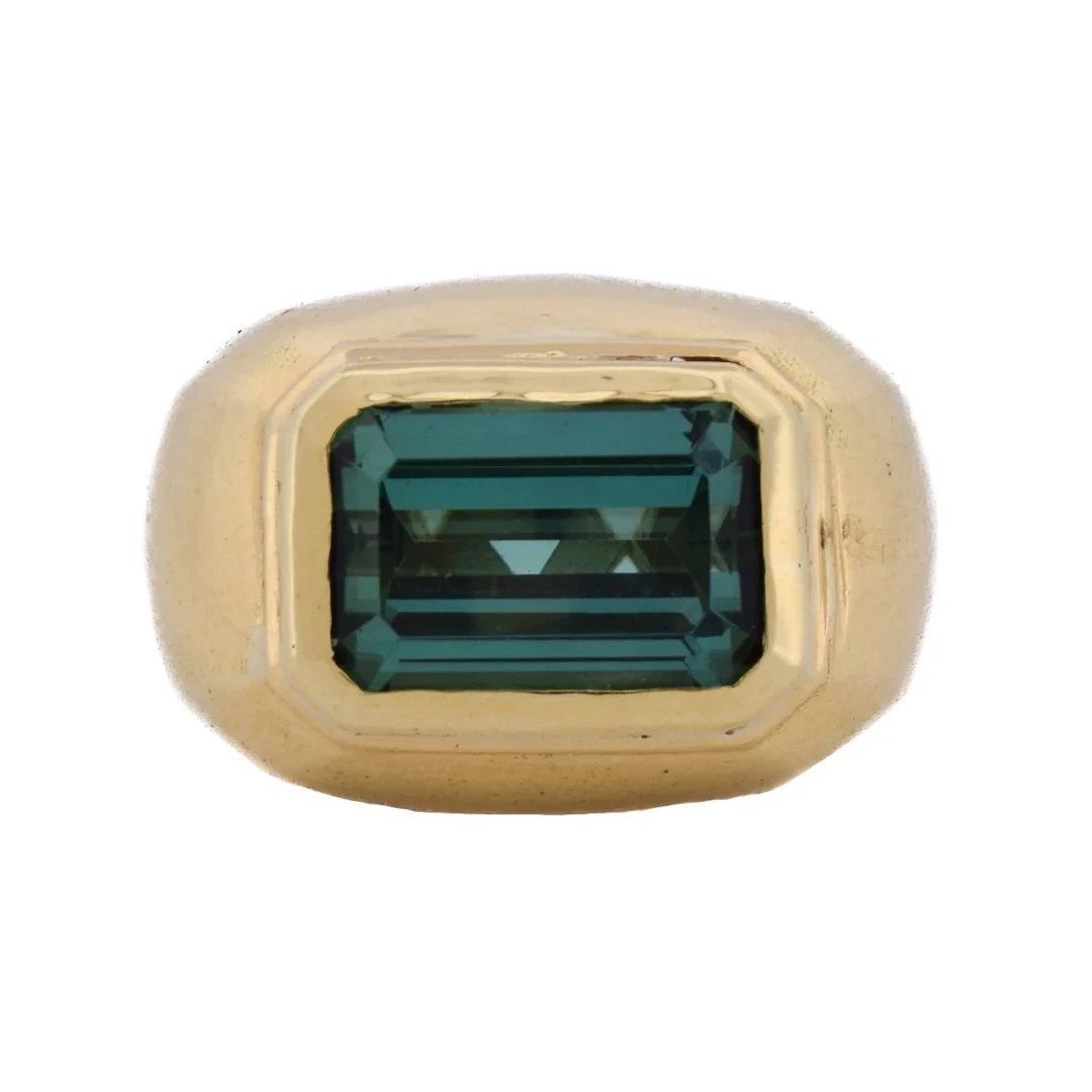 Yellow gold and Tourmaline Signet ring
