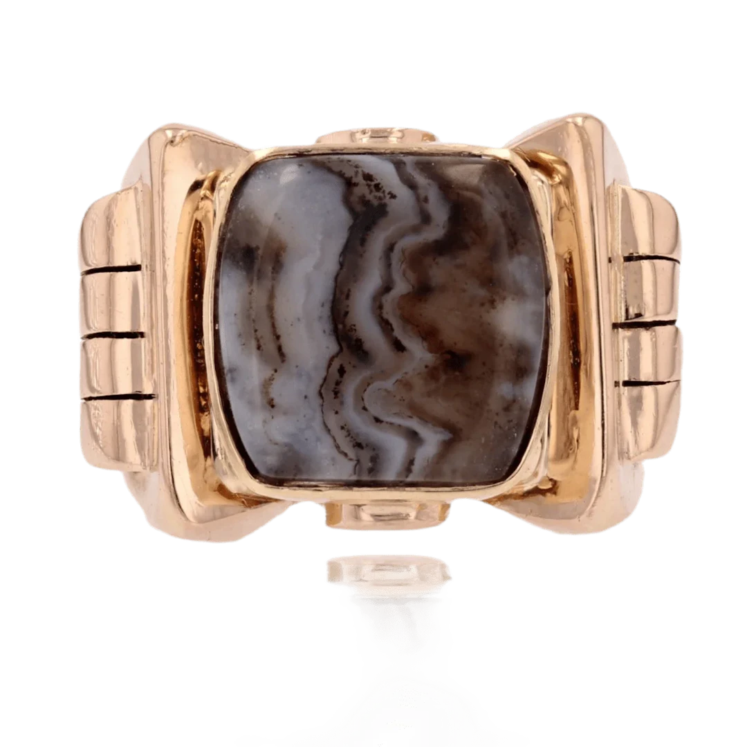 Signet ring in yellow gold and agate