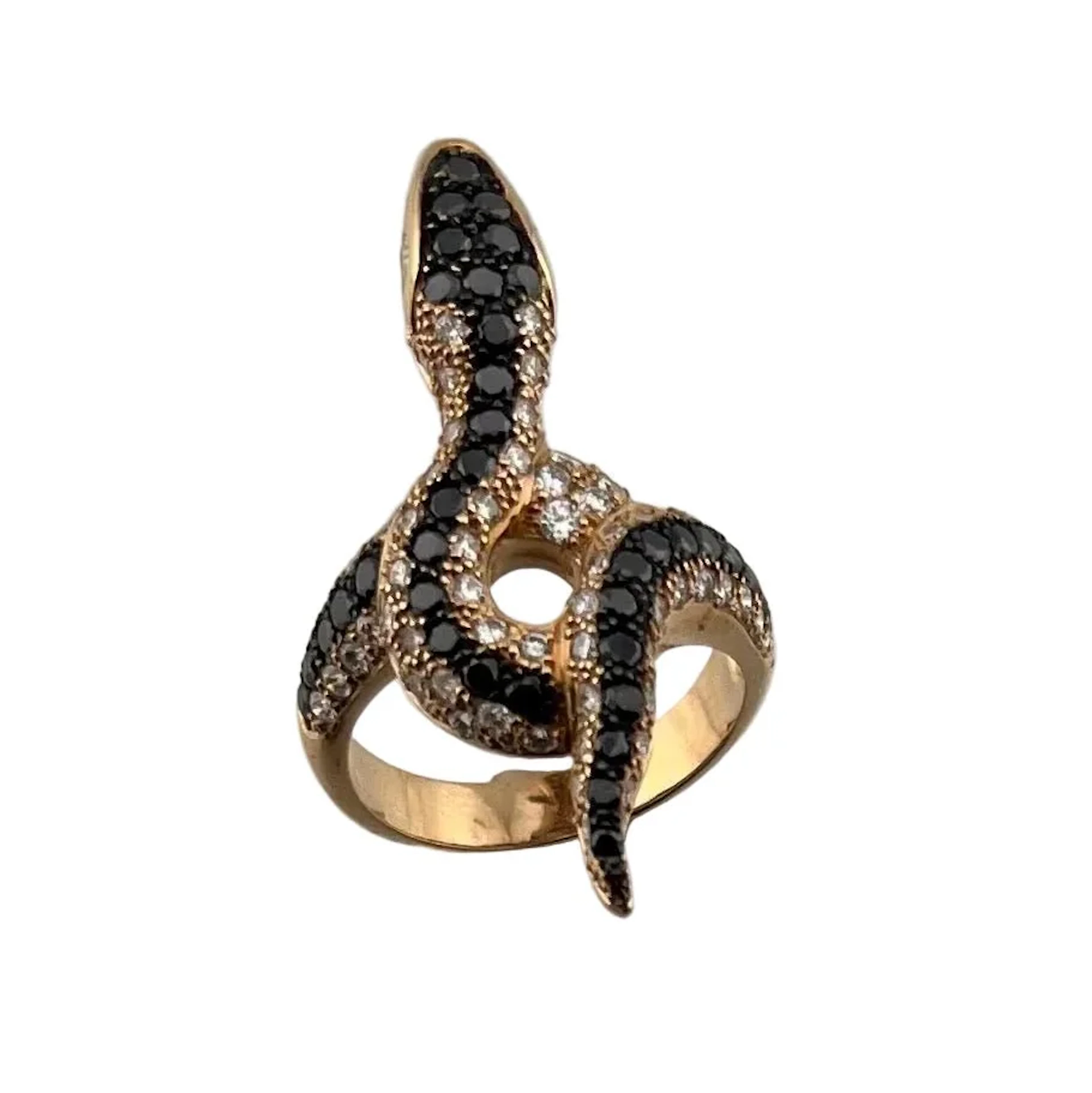 Pavé ring in rose gold and diamonds