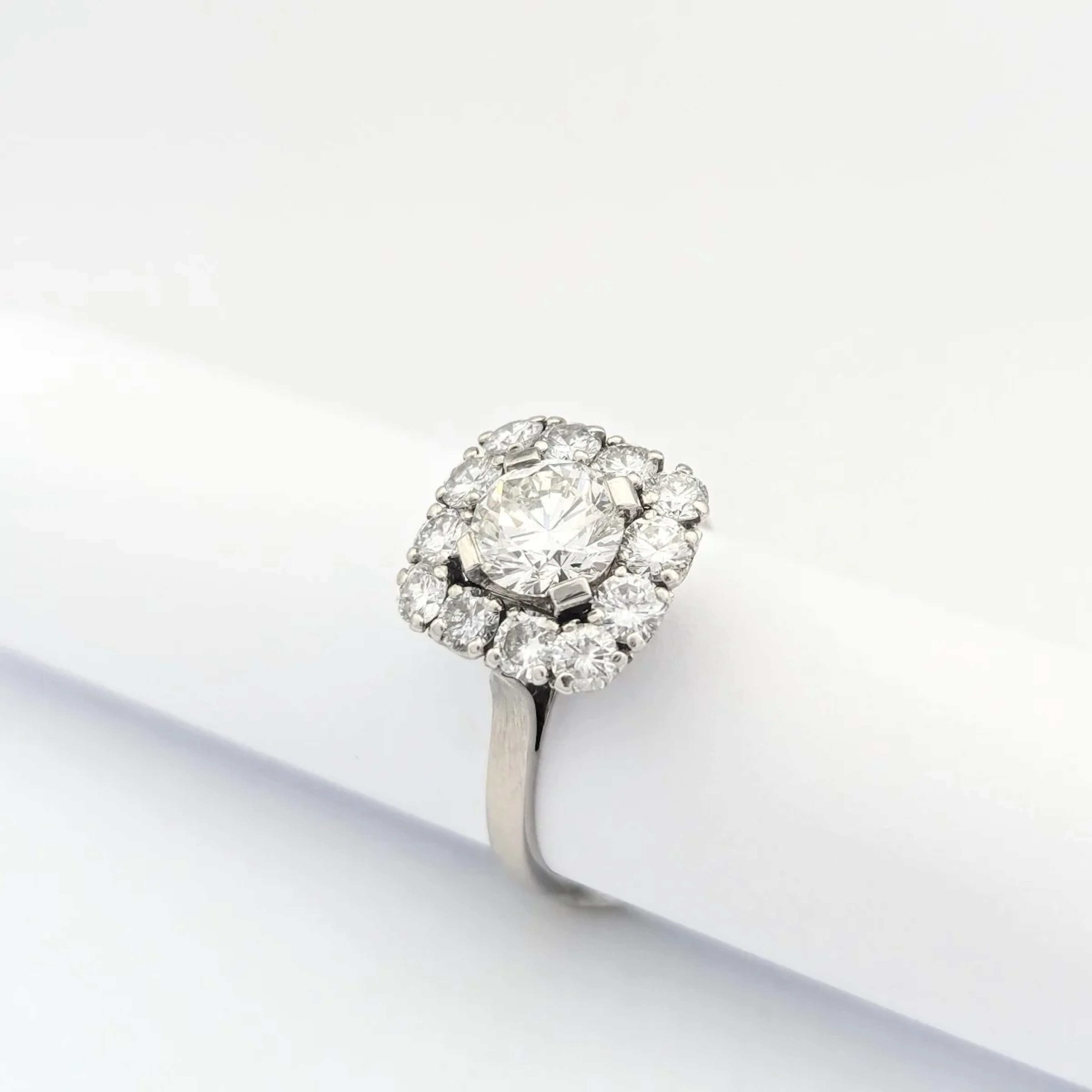 White Gold Pompadour Ring with Diamonds