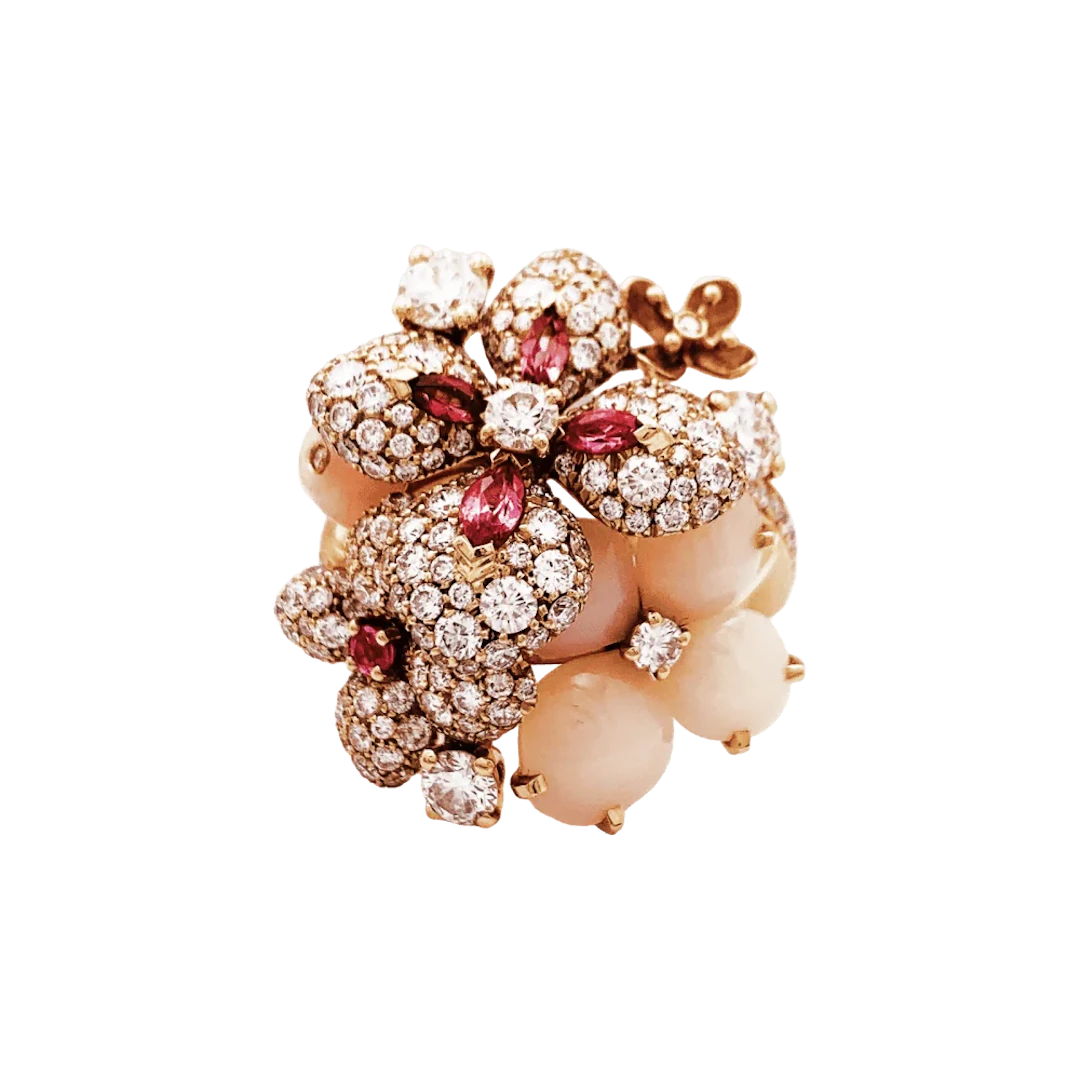 CHAUMET "Aube de Rosée" Cocktail Ring in Rose gold, opals, sapphire