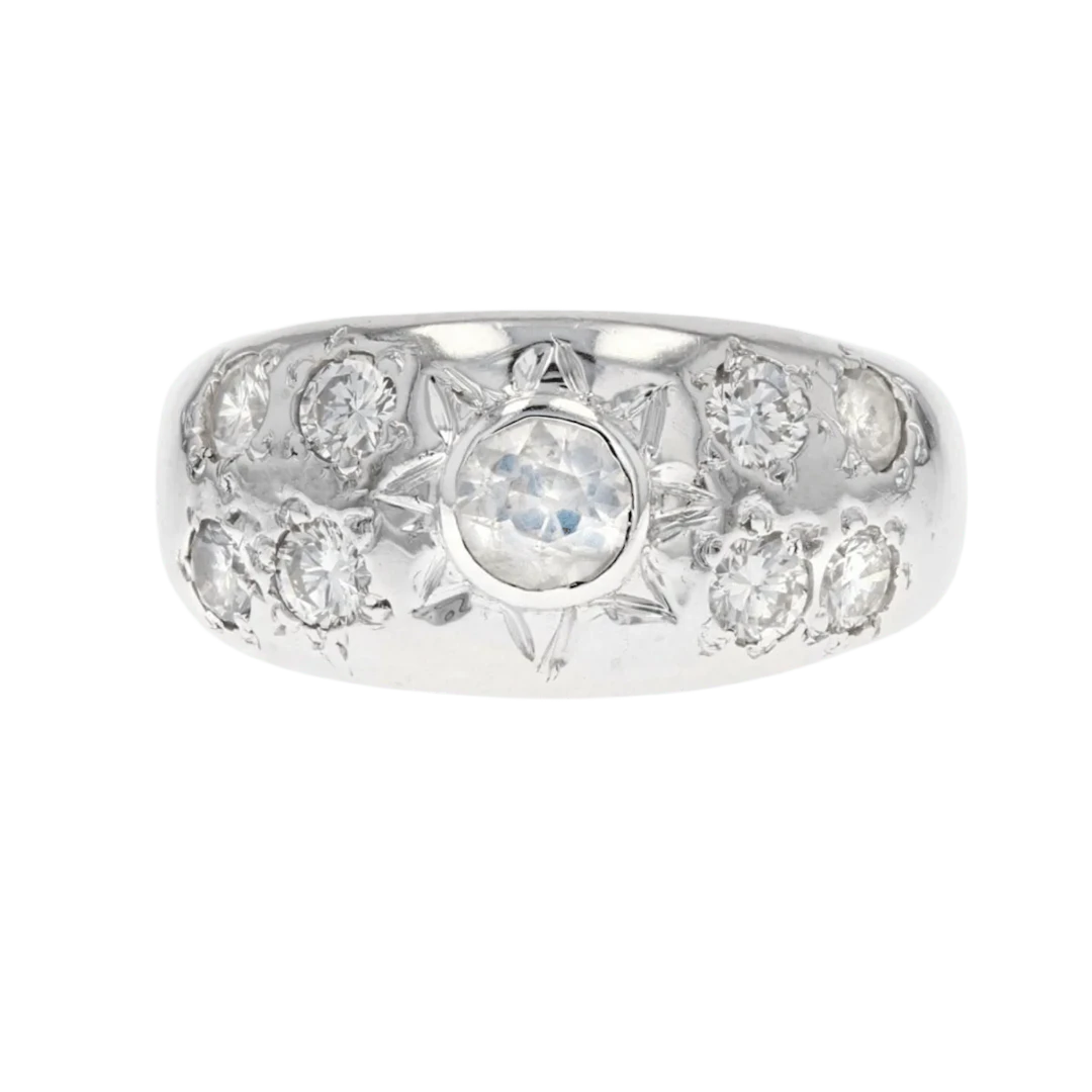 Jonc ring in white gold and diamonds