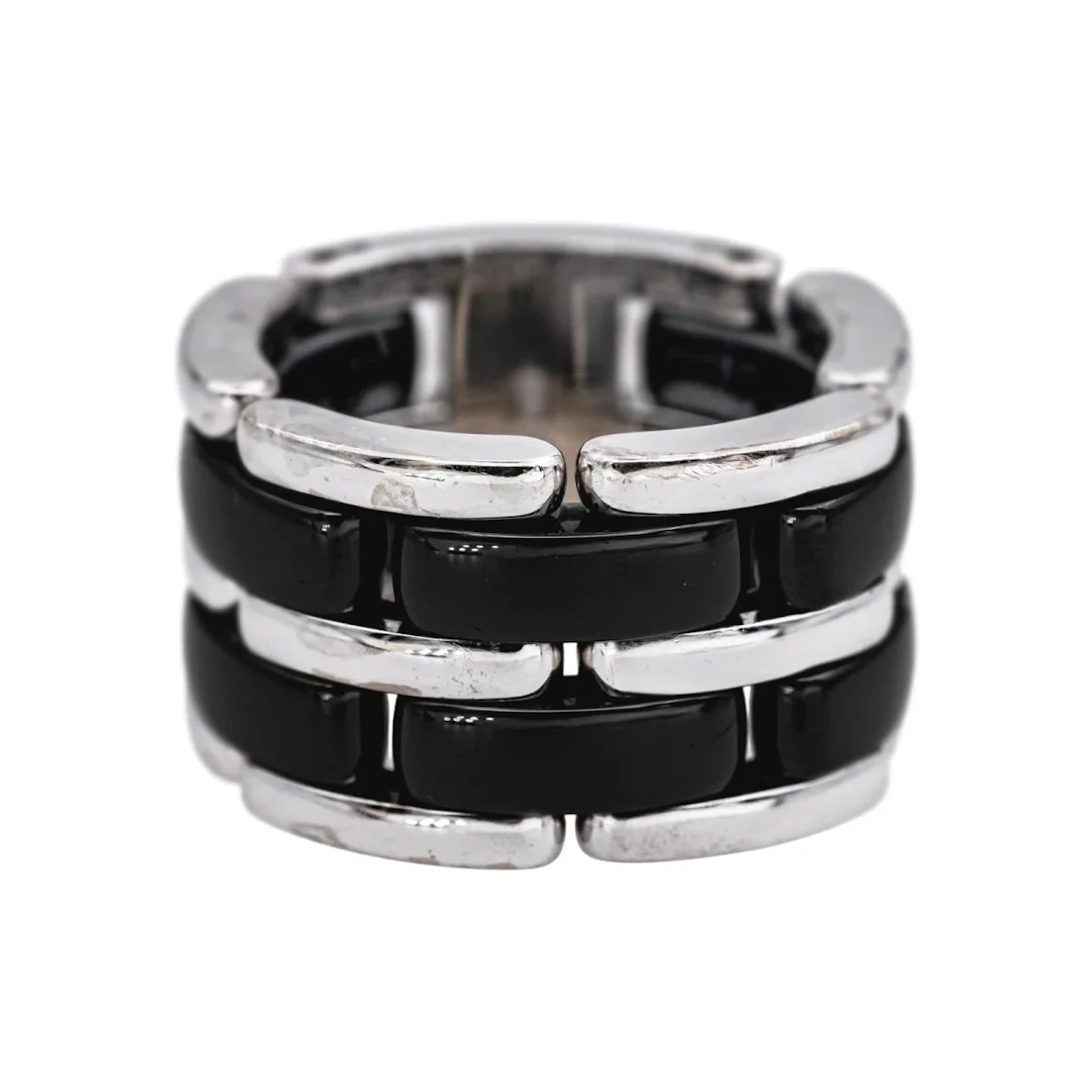 Bague Bandeau CHANEL "Ultra" en or blanc et céramique