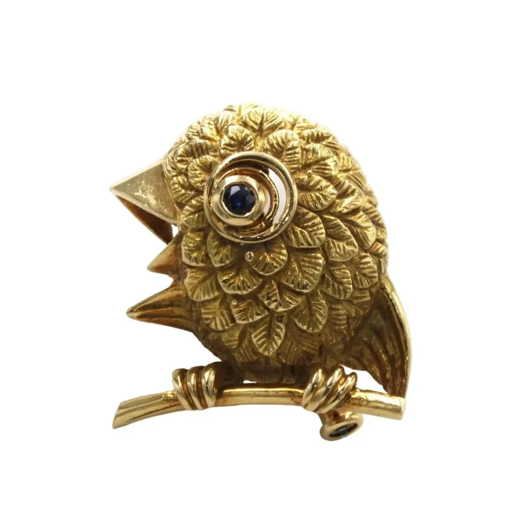 Brooch Sapphire and yellow gold pin