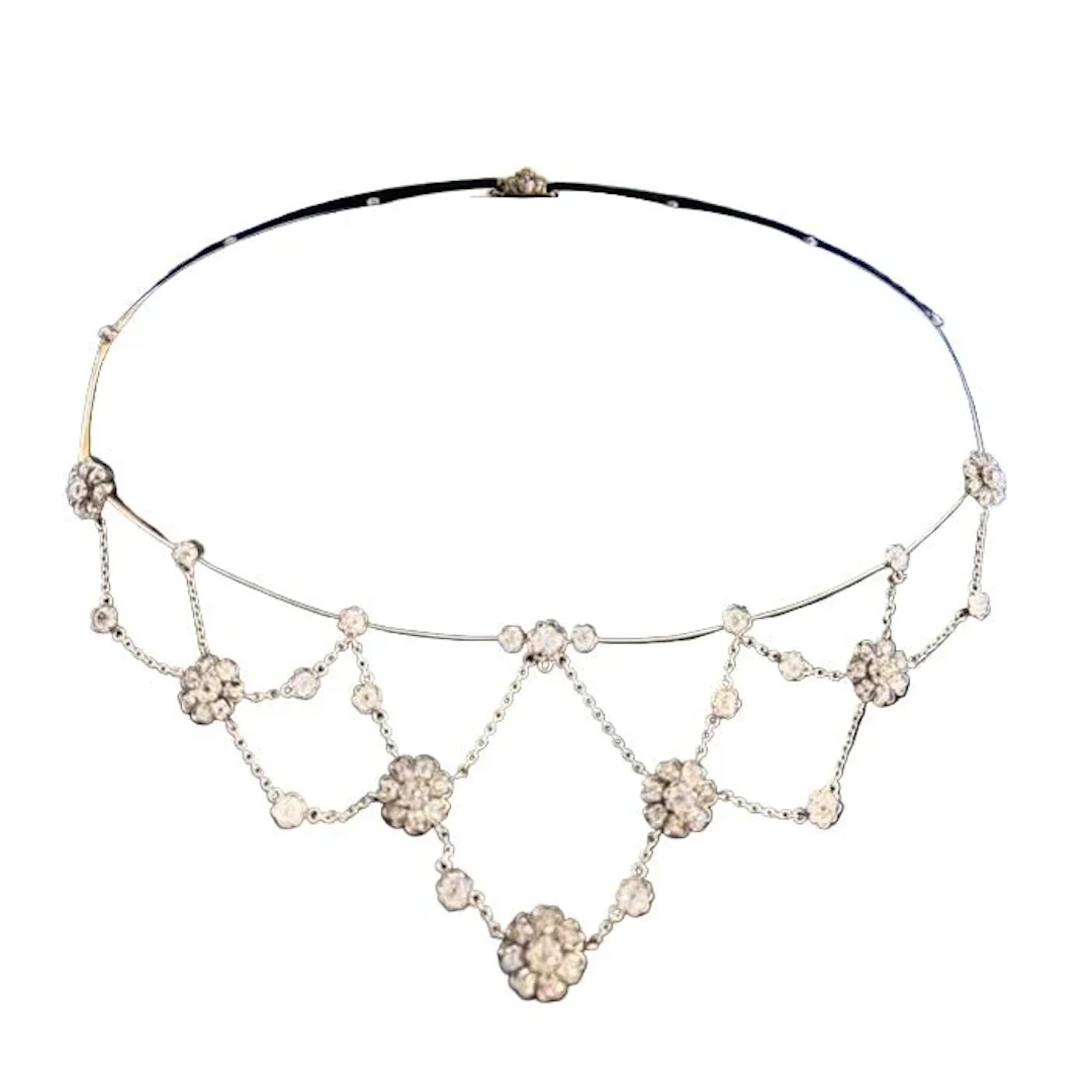 Gold and silver necklace with cushion-cut diamonds