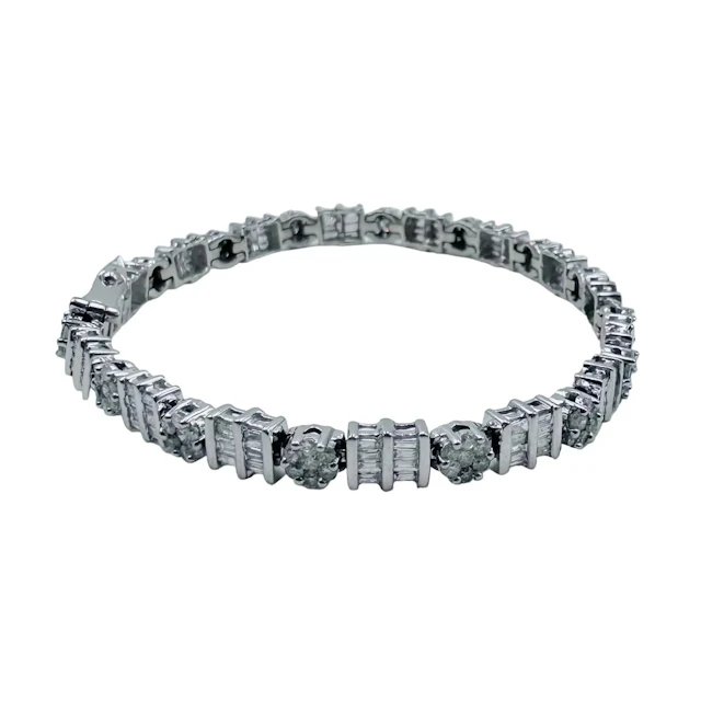 Bracelet en or blanc et diamants