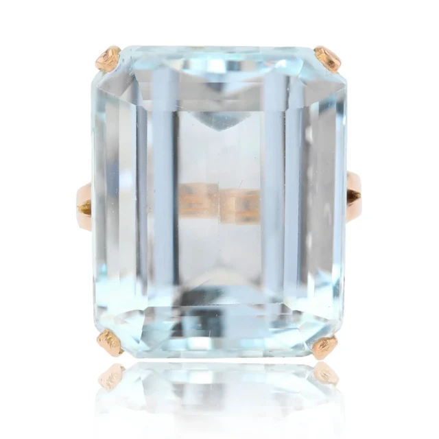 Bague vintage en or rose et aigue-marine