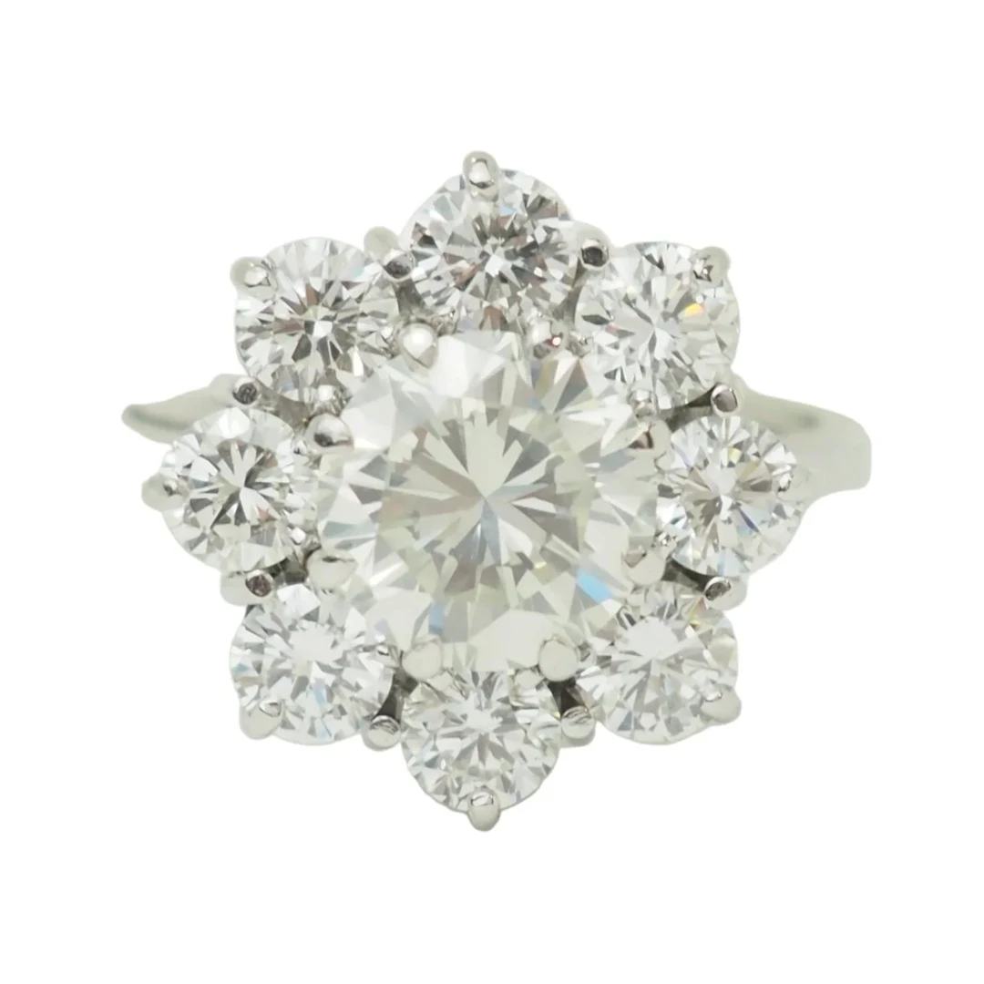 Marguerite Ring in White Gold and Diamonds