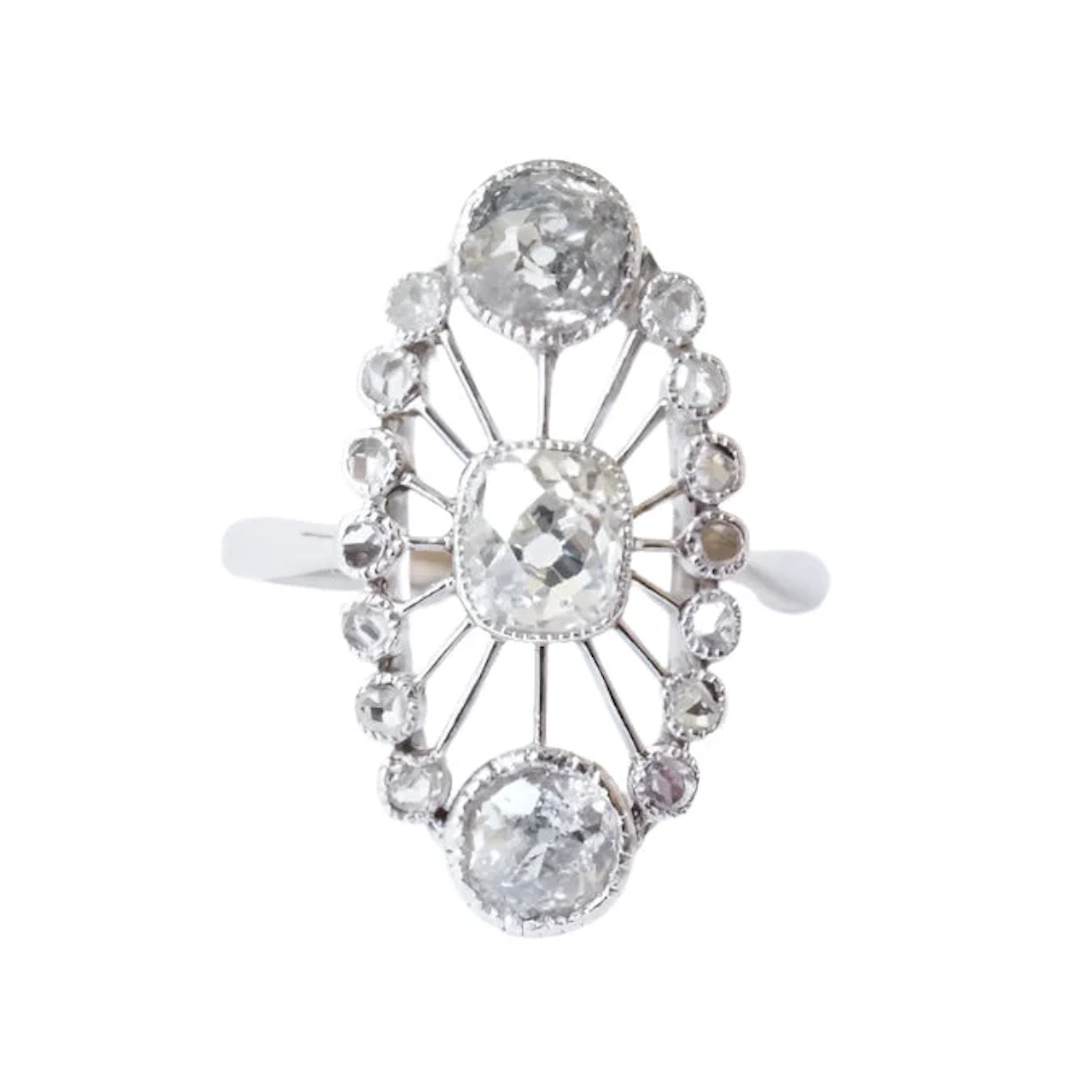 Marquise Ring in White gold, Platinum and Diamonds