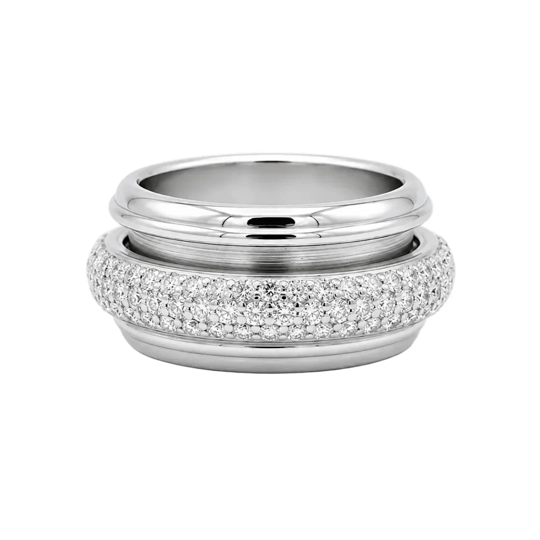 PIAGET "Possession" Wedding band in white gold and diamonds