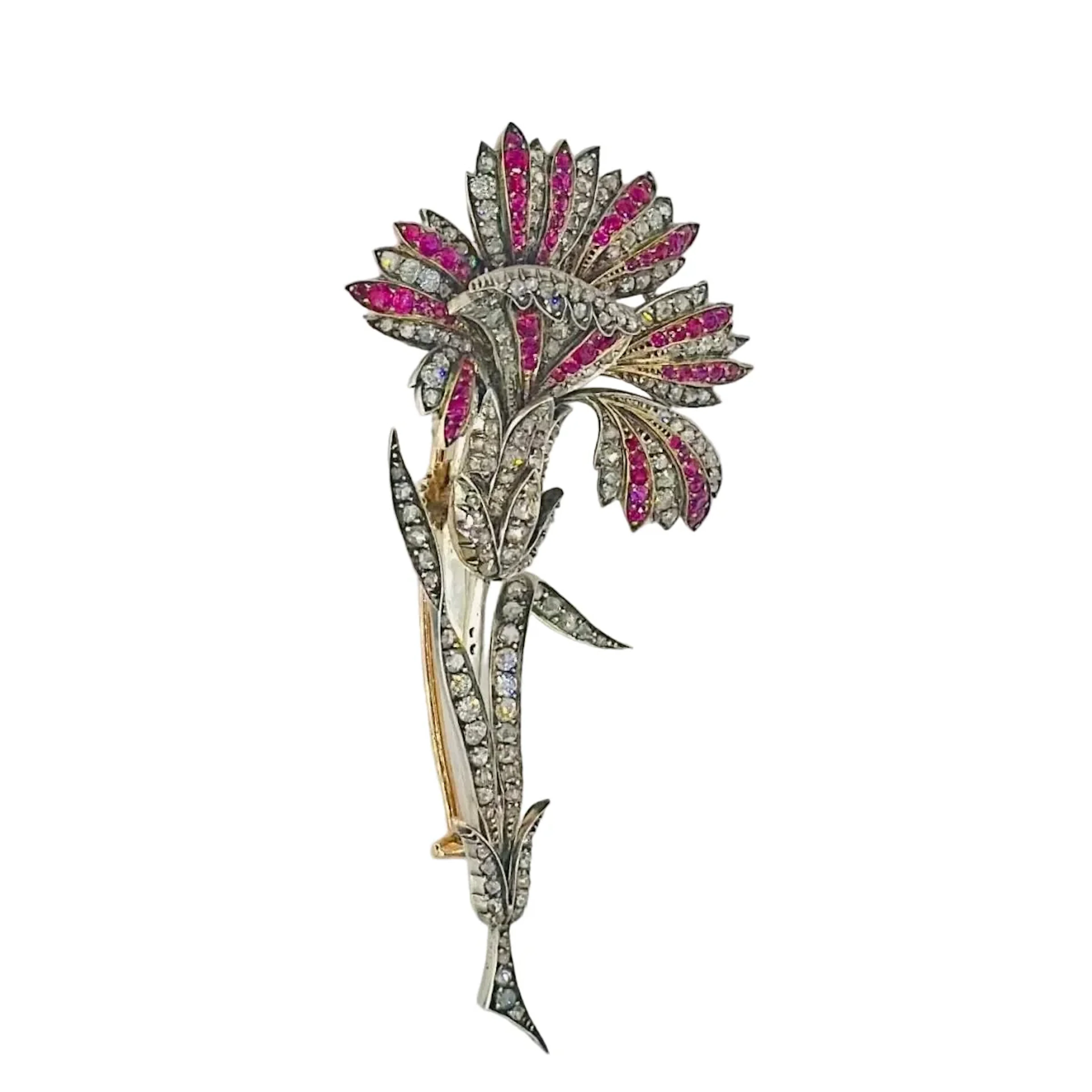 Brooch Pin in yellow gold, silver, ruby and diamonds