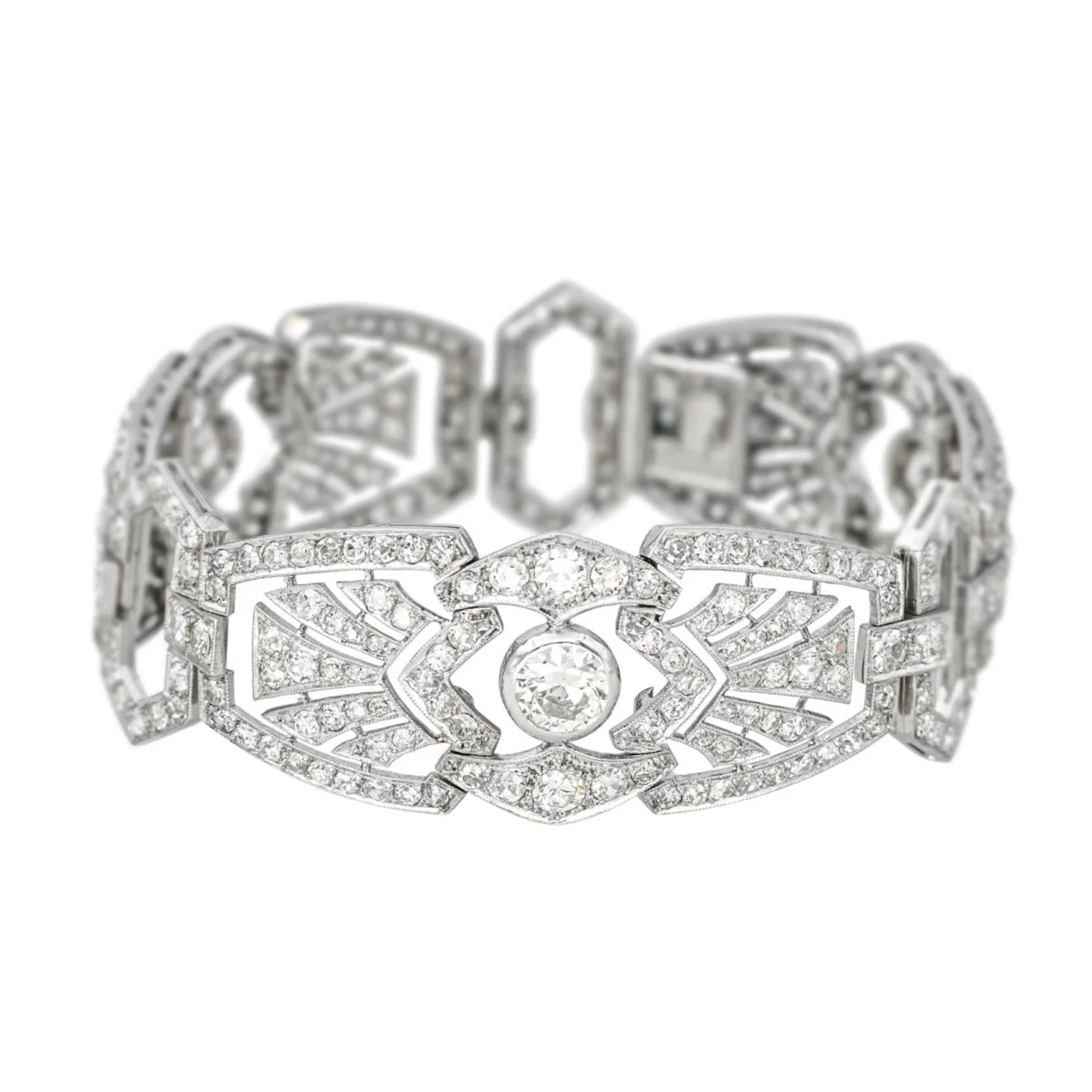 Bracelet Cuff in paltinium and diamonds.