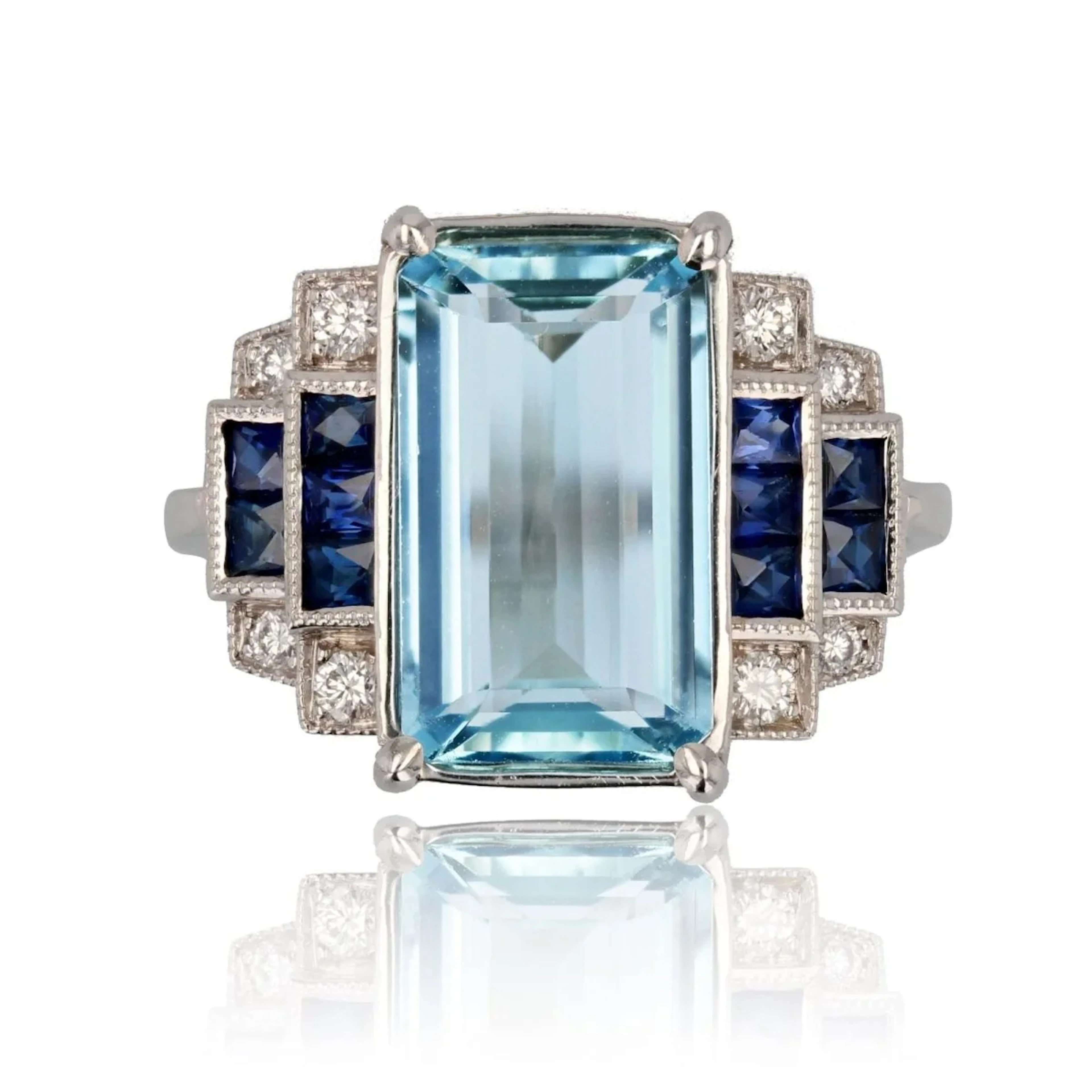 Entourage ring in white gold, aquamarine, sapphires and diamonds