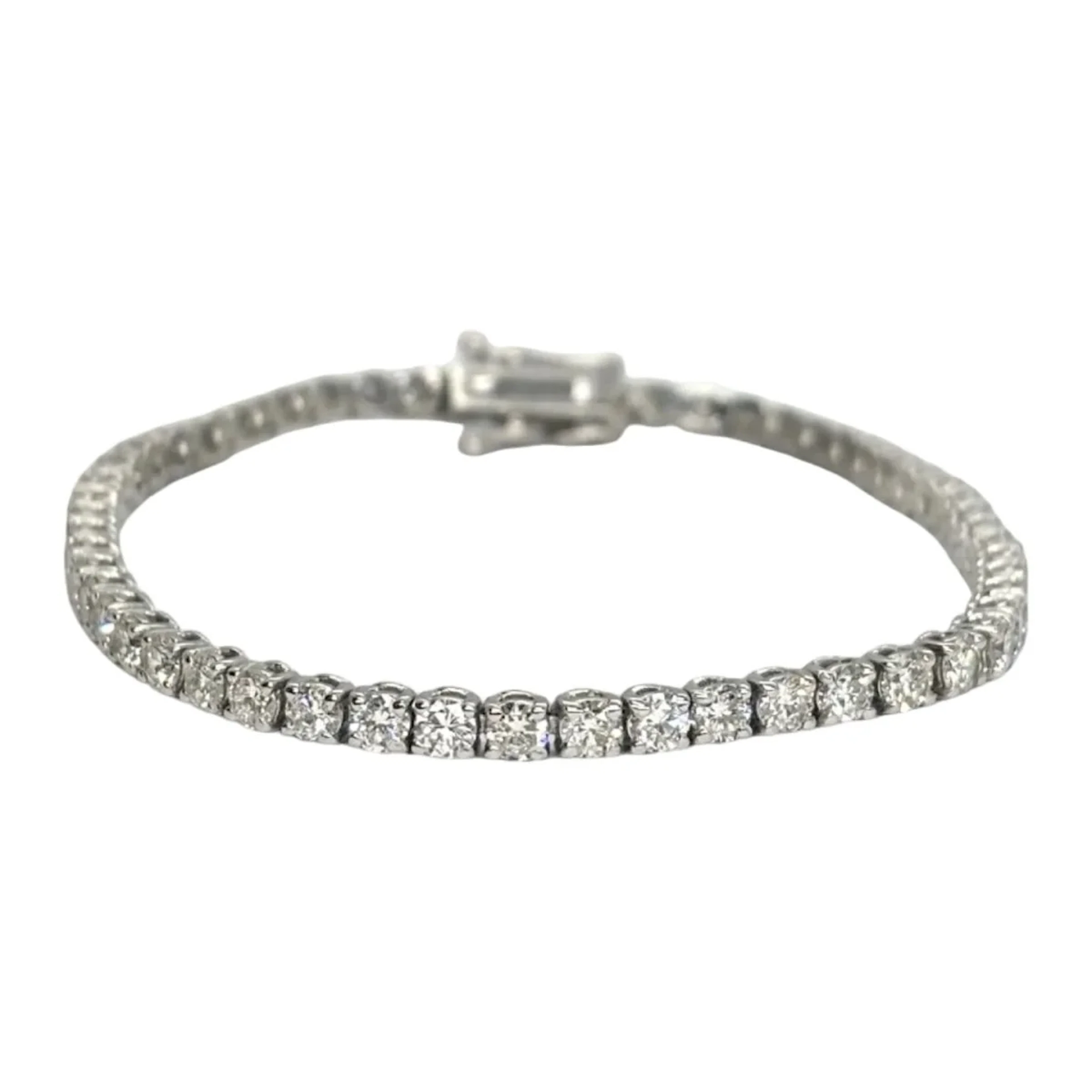 "Ligne" Bracelet in White Gold and Diamonds