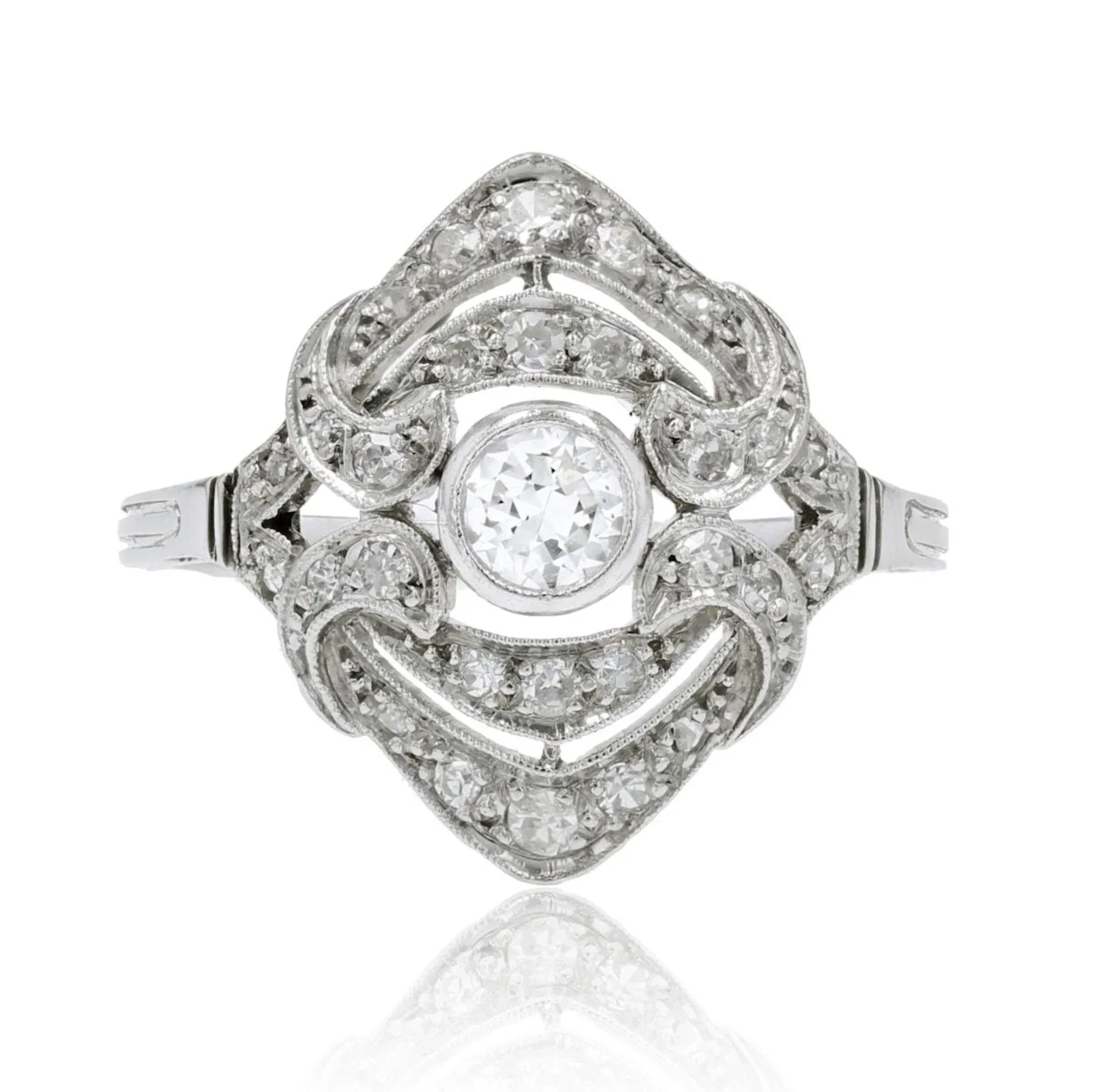 Bague Marquise en or blanc et diamants