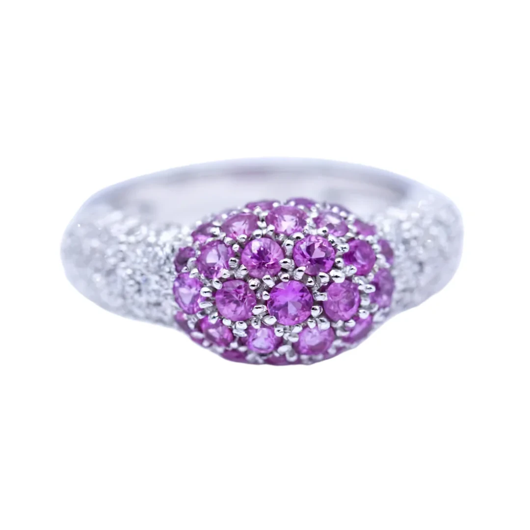 Ring at white gold with diamonds and pink sapphires