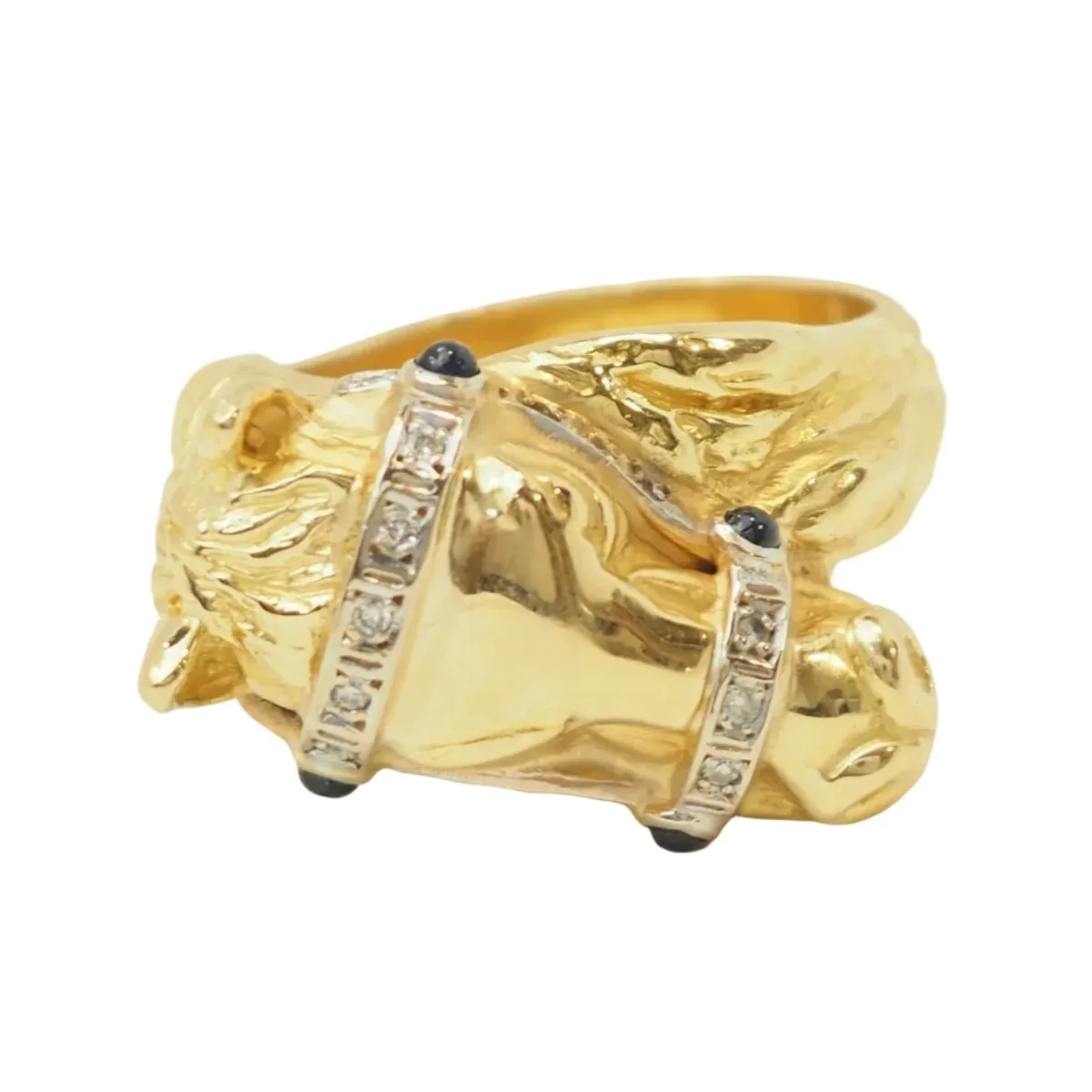 Ring in yellow gold, sapphires and diamonds