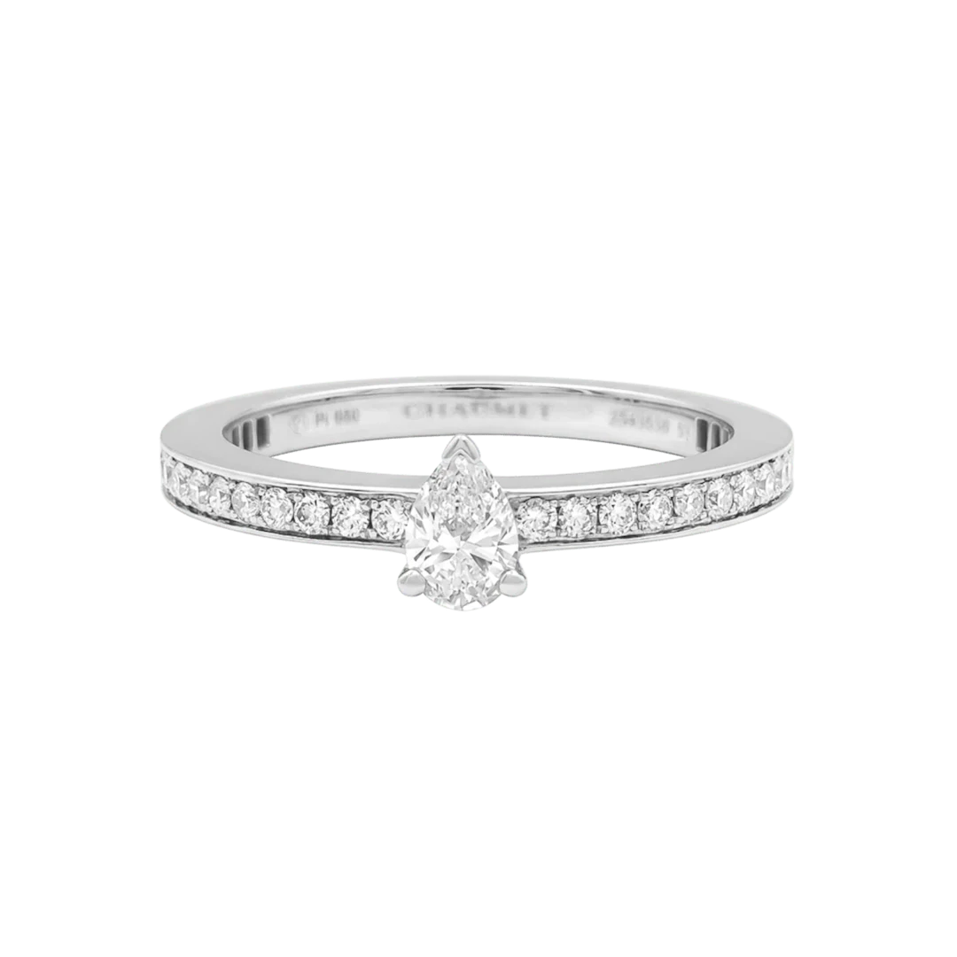 Bague Solitaire CHAUMET "Triomphe de Chaumet" en platine et diamants