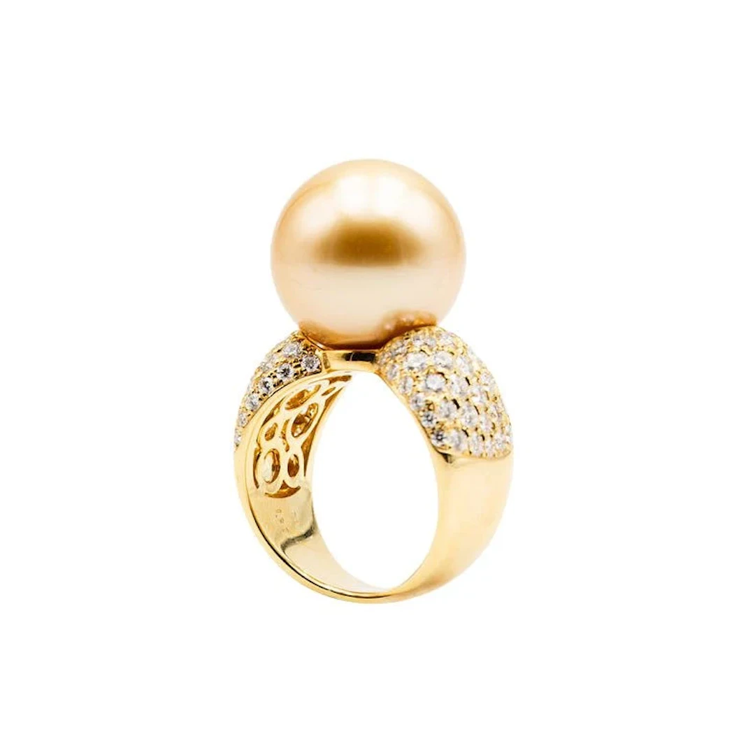 Ring TASAKI in yellow gold, pearl and diamonds