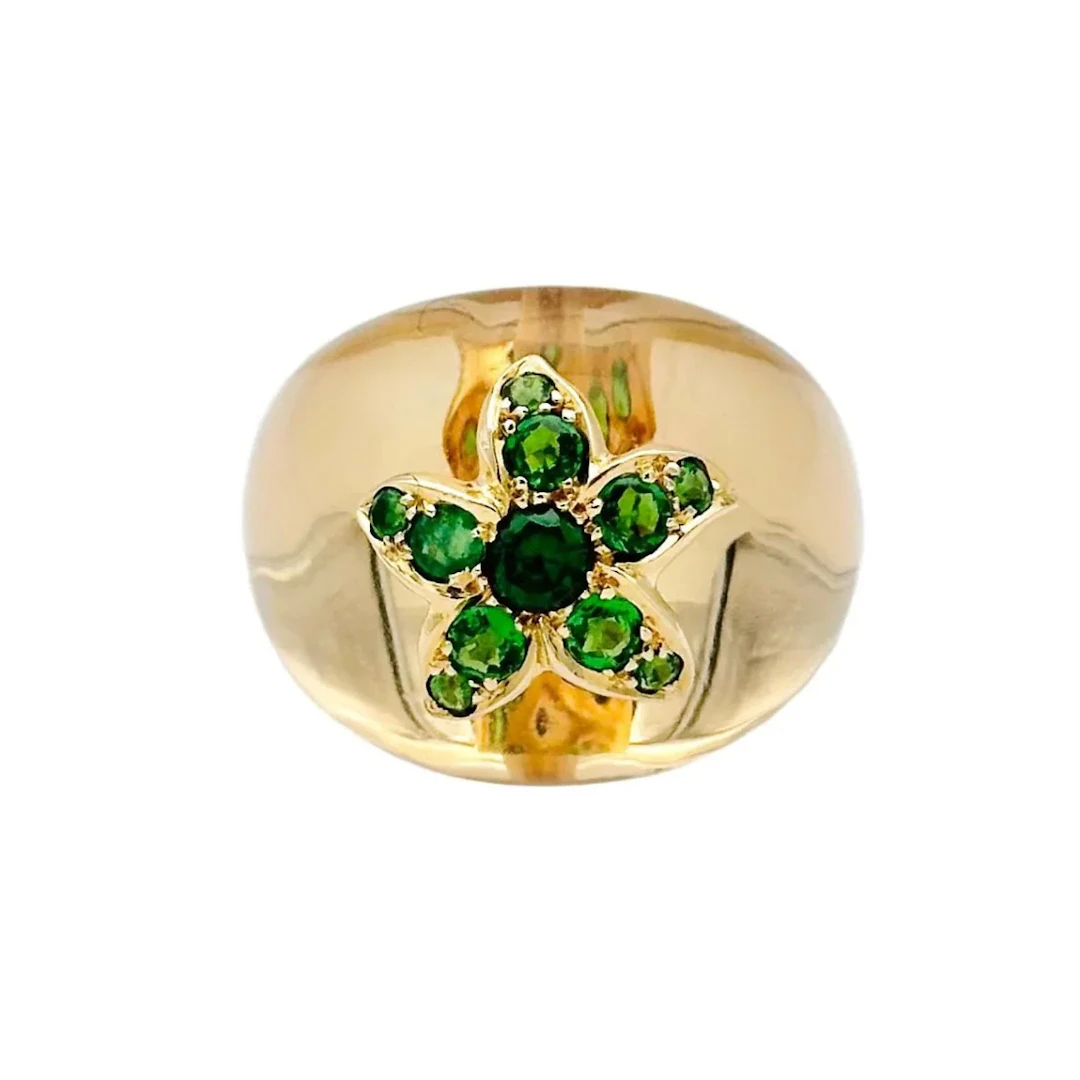 Bague Dôme LORENZ BAÜMER en or jaune, cristal de roche et émeraudes