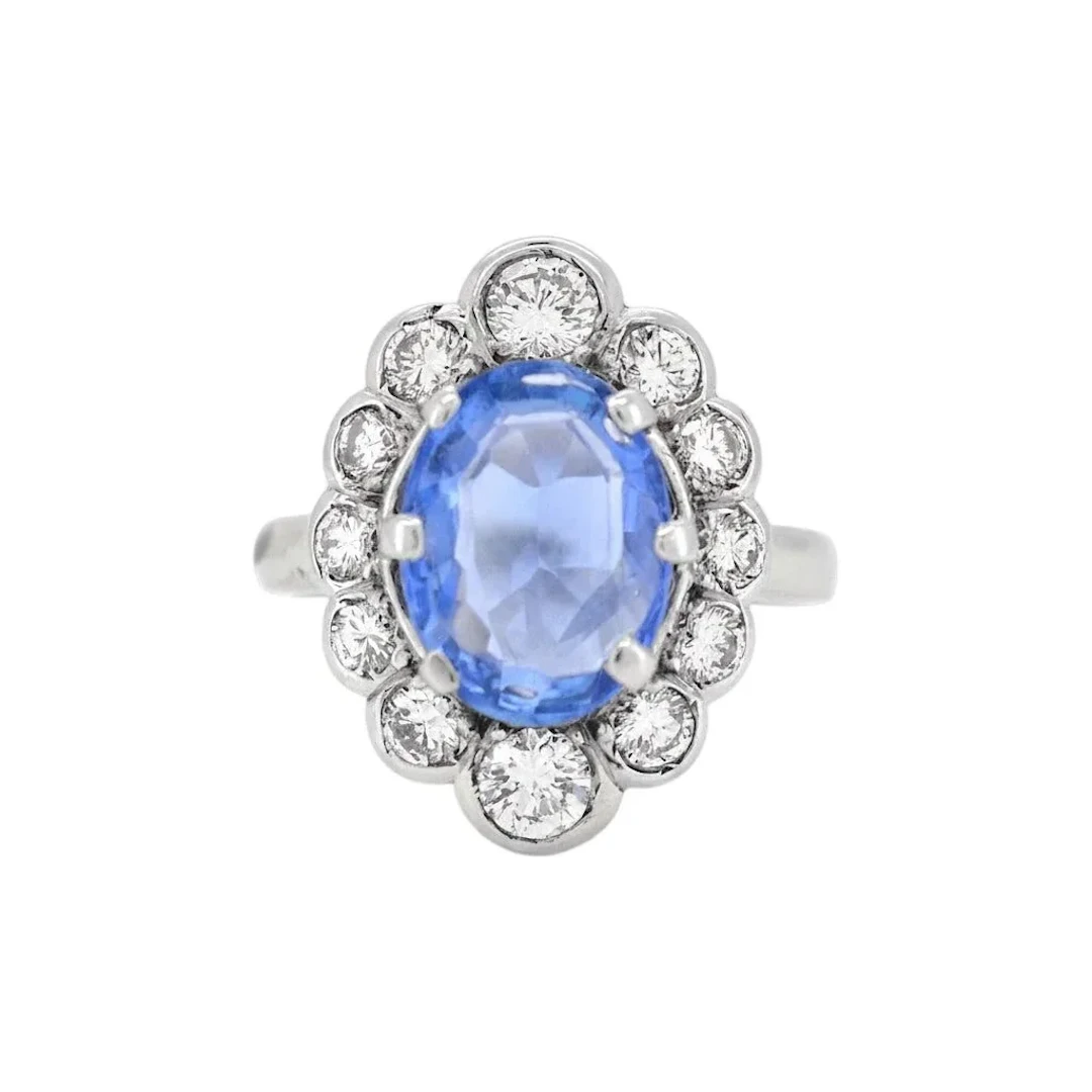 Pompadour Ring in white gold, sapphire, and diamonds
