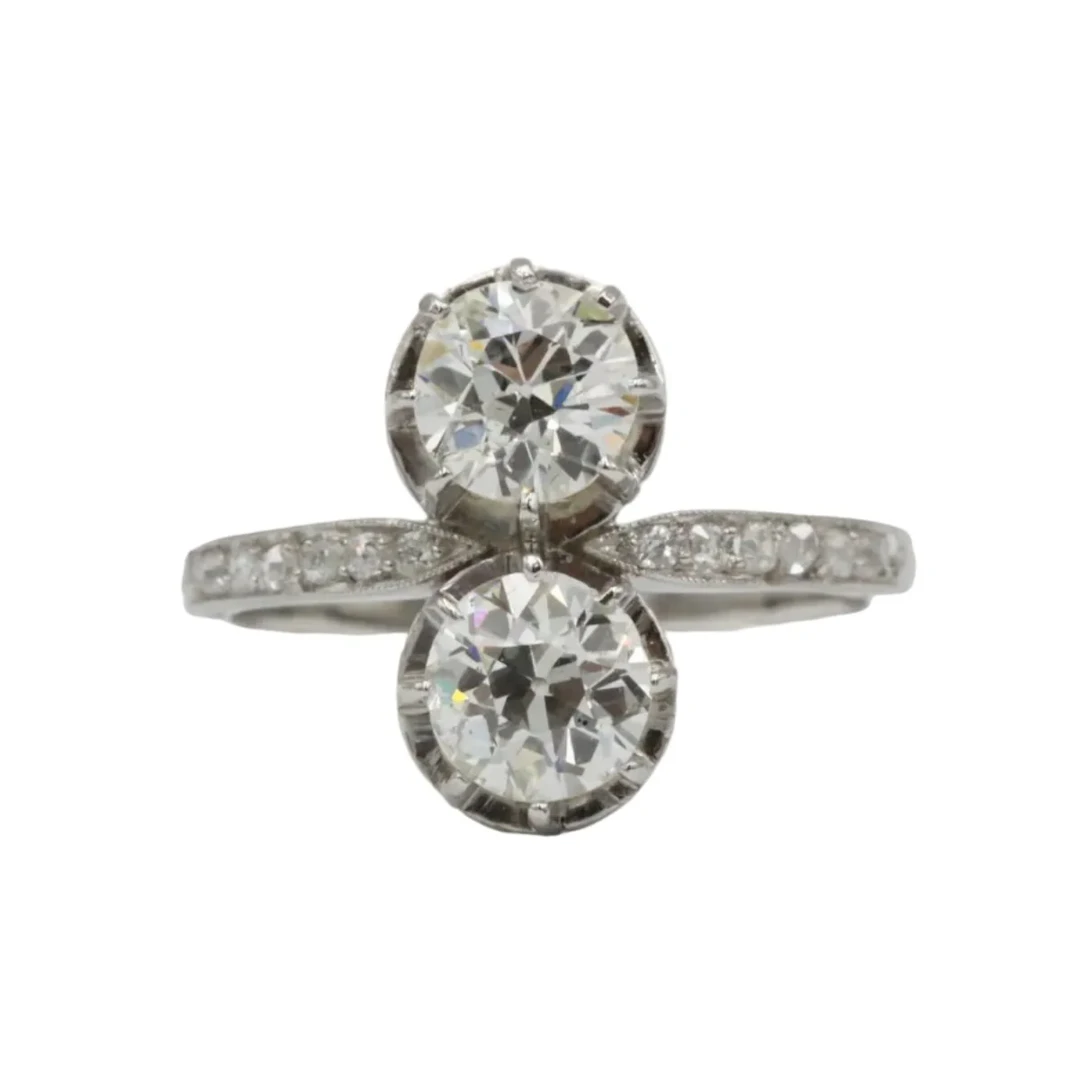 Ring Toi & Moi in paltinium and diamonds