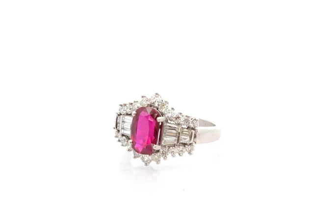 Bague rubis en platine et diamant