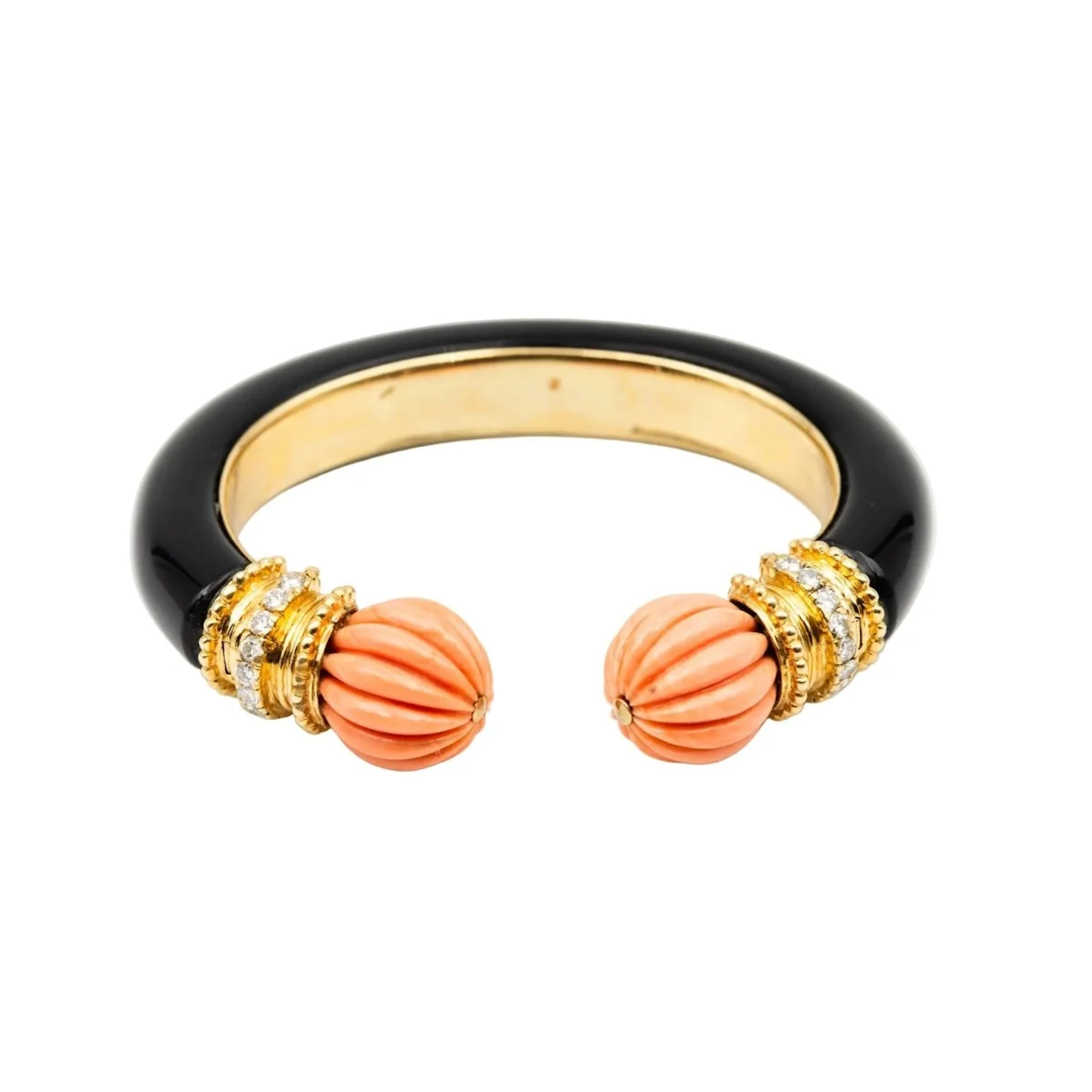 BOUCHERON Bangle Bracelet in yellow gold, coral, onyx, and diamonds