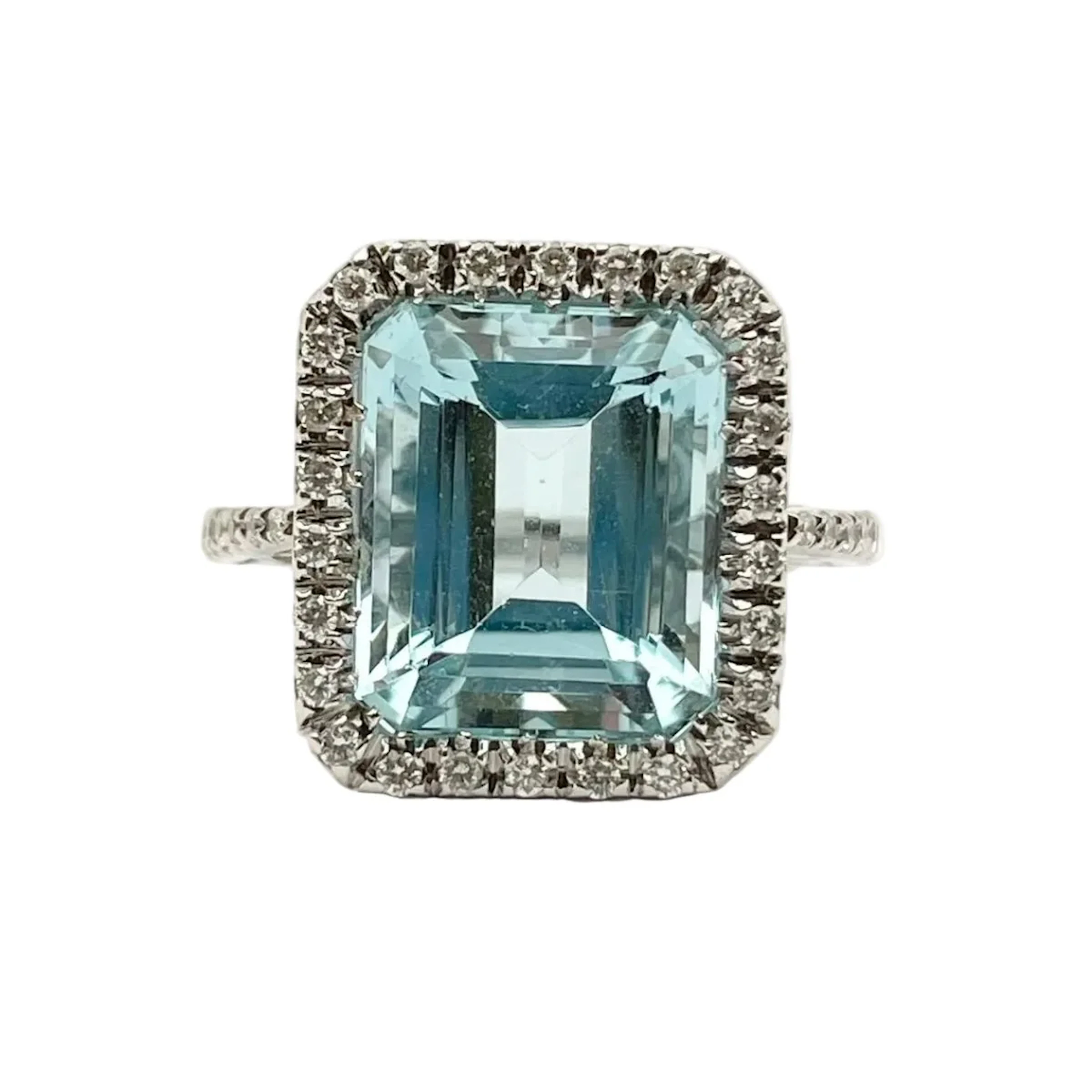 Cocktail Ring in White Gold, Aquamarine, and Diamonds