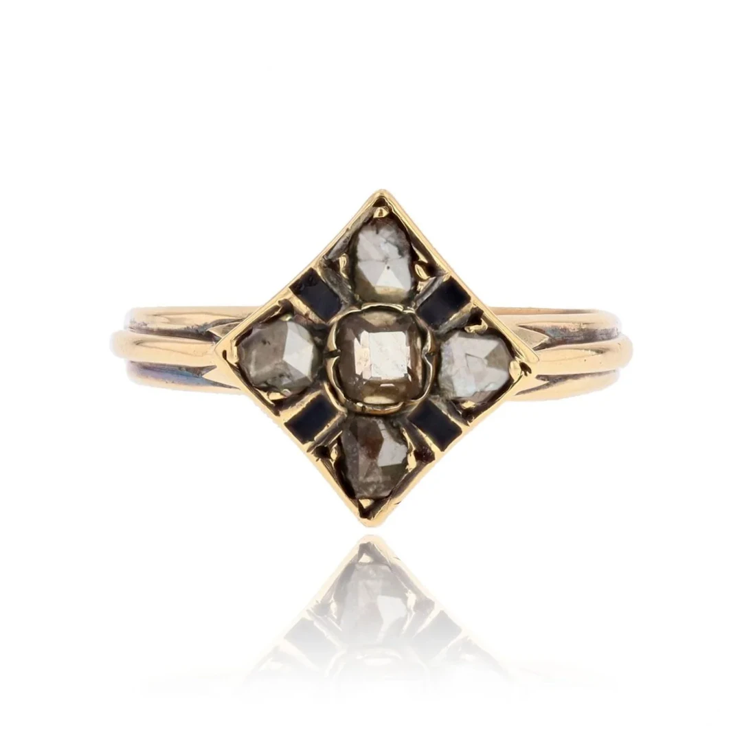 Vintage diamond ring in yellow gold with diamonds