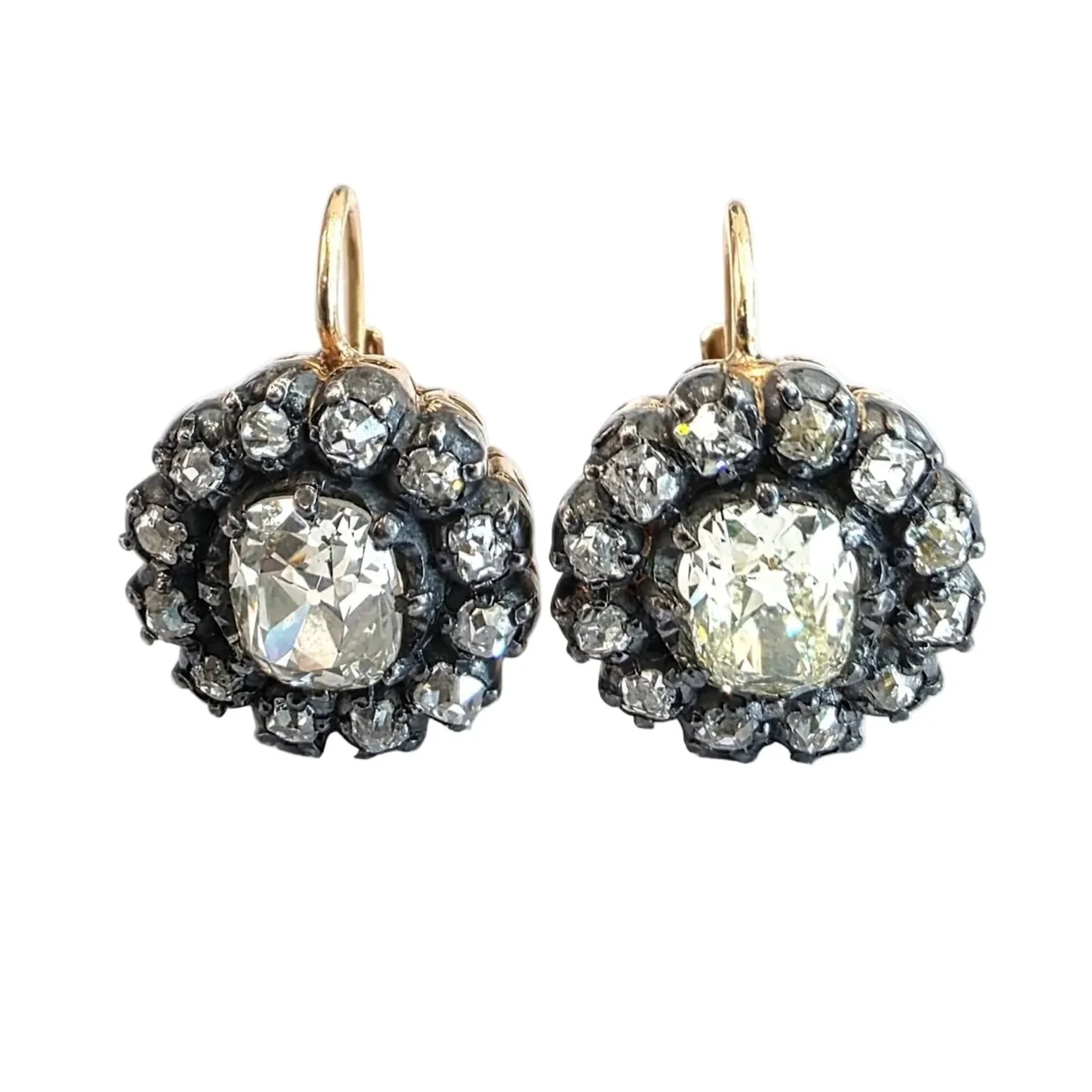 18K yellow gold and platinum earrings with large diamonds