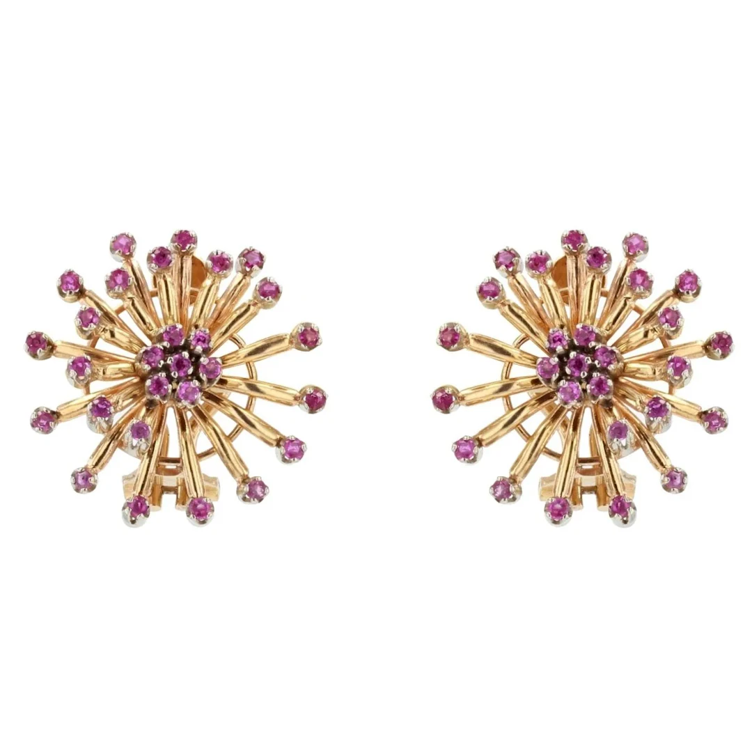 Clip-on earrings in yellow gold and rubies
