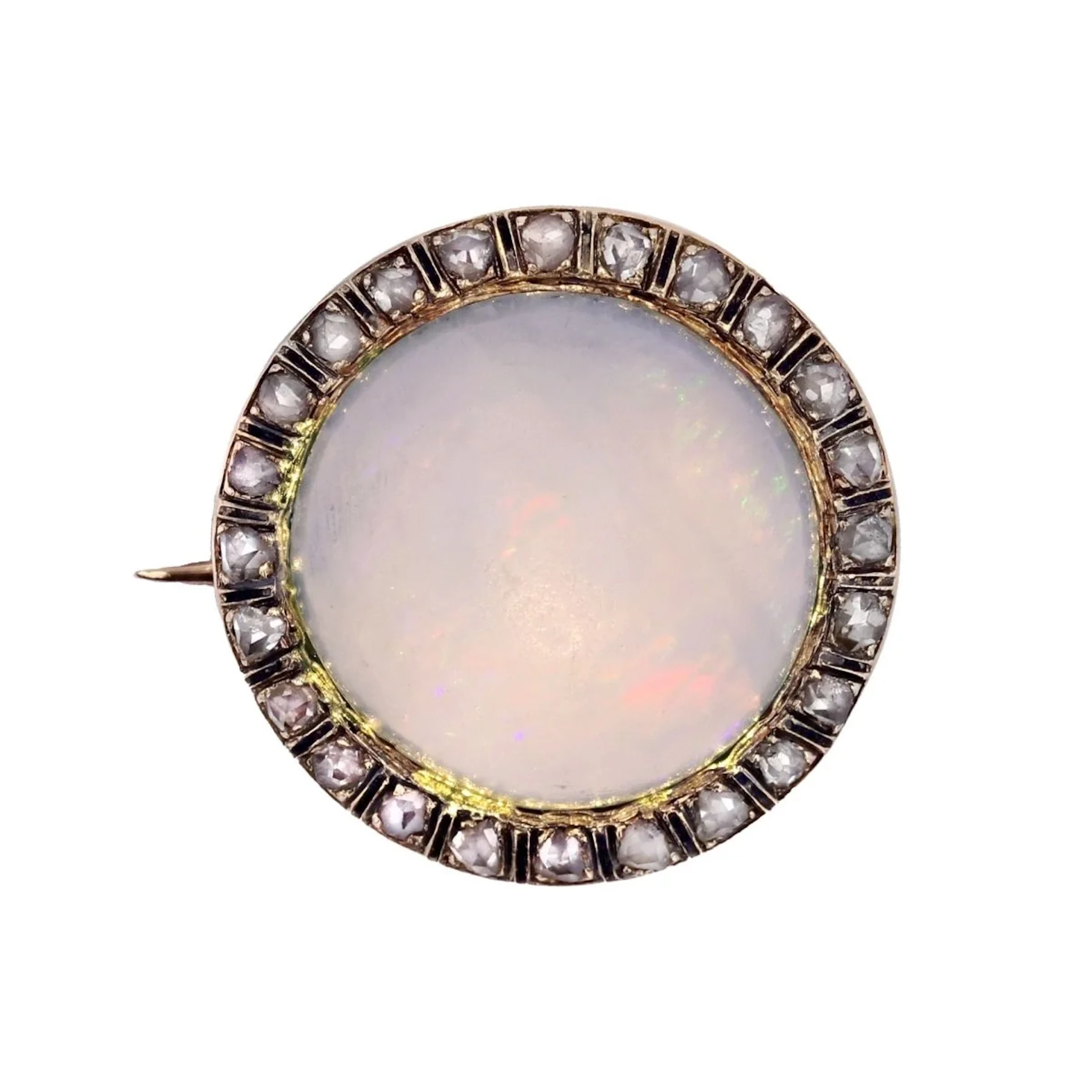 Brooch pin in yellow gold, opal and diamonds