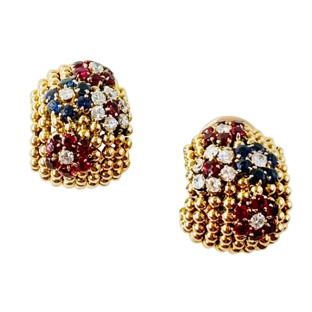 Boucles d'oreilles VAN CLEEF & ARPELS "Couscous Bagatelle" en or jaune