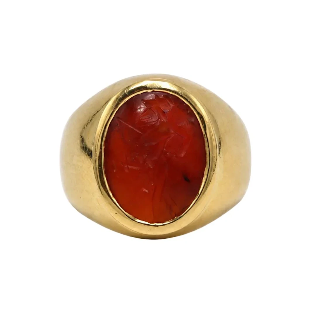 Bague Chevalière en or jaune et cornaline