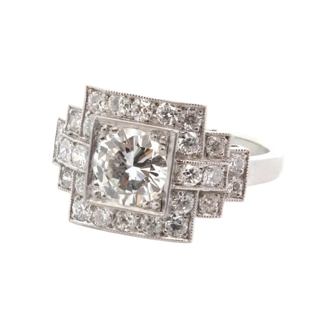 Entourage Ring in Platinum and Diamonds