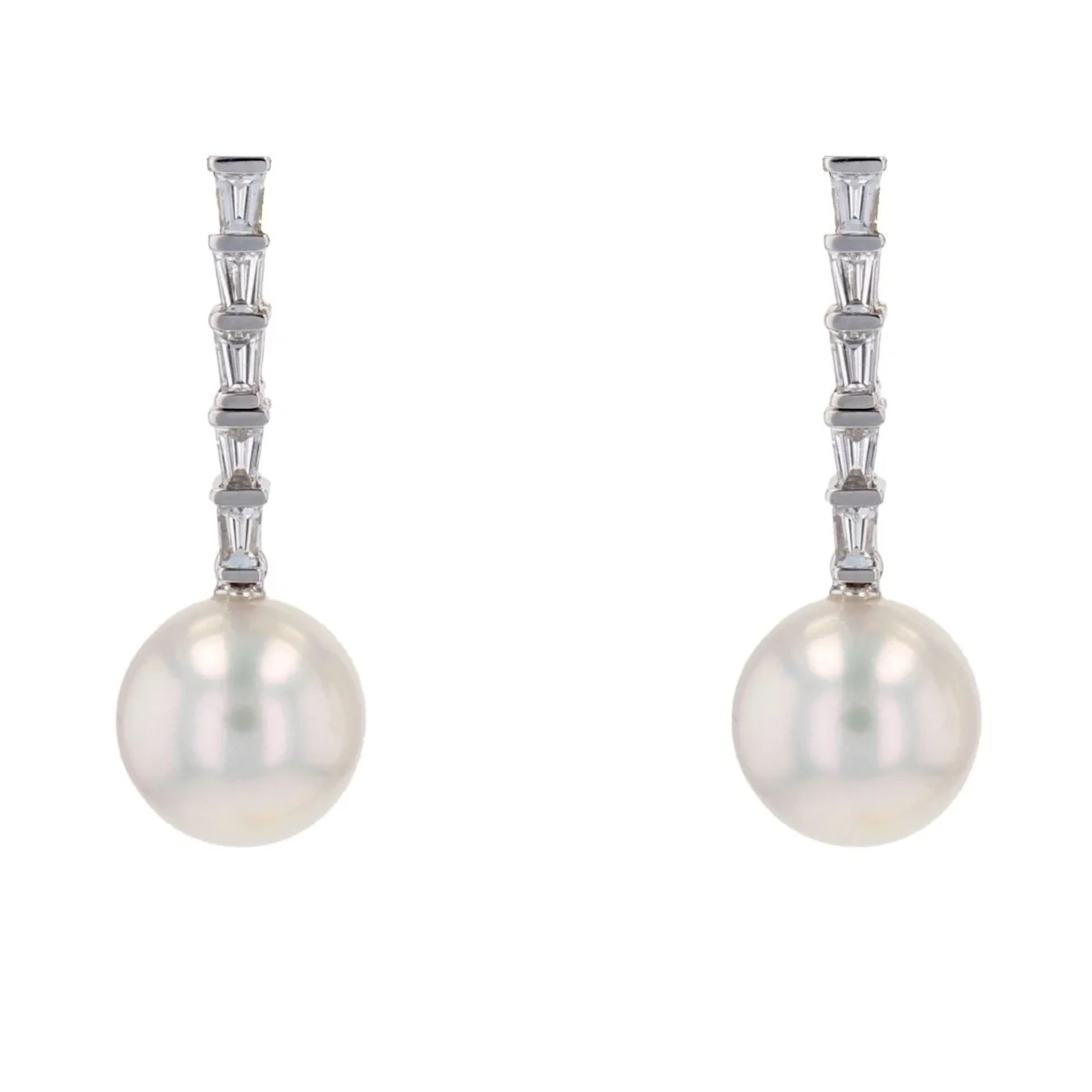 White Gold Dangle Earrings with Pearls and Diamonds