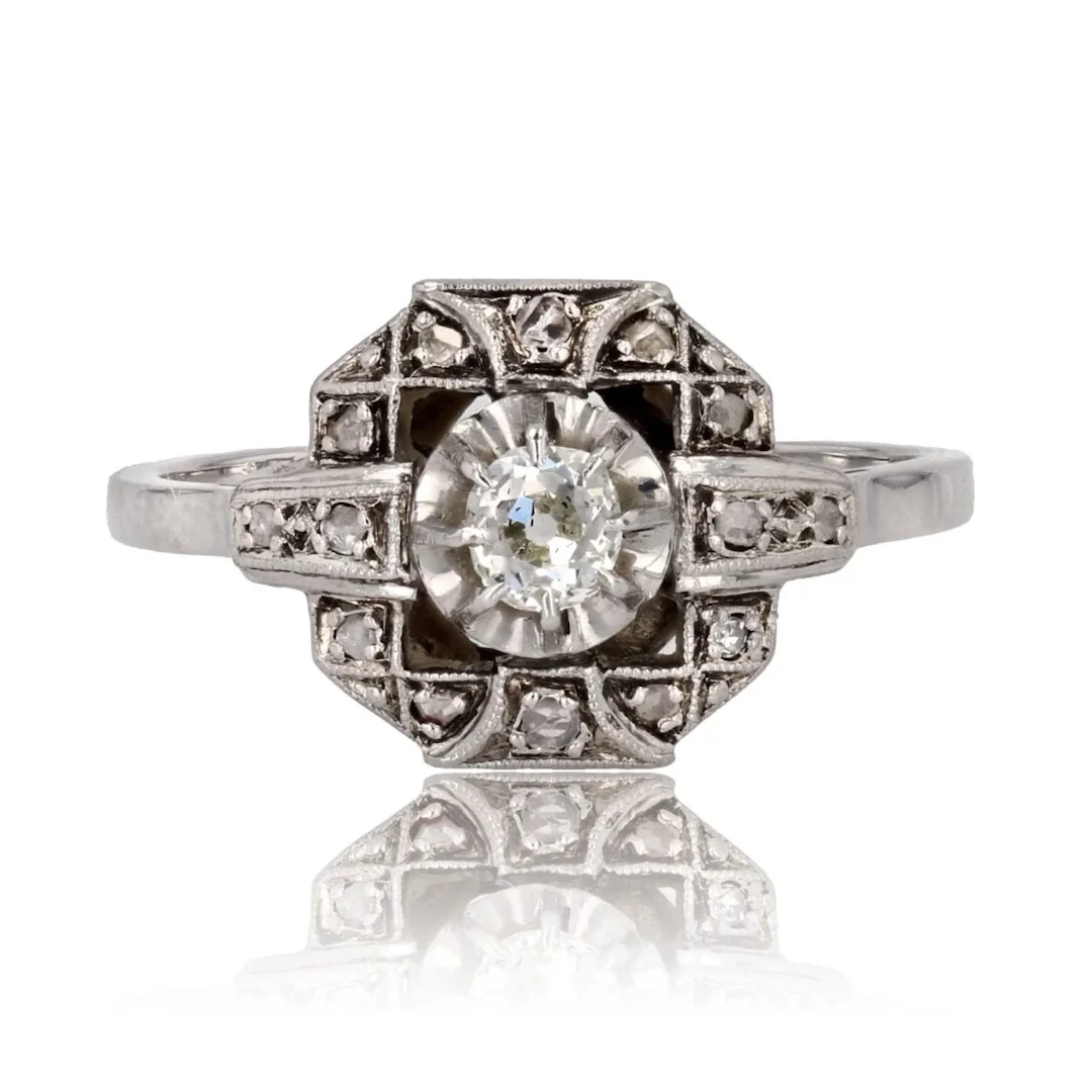 Ring Surroundings in white gold, paltinium and diamonds