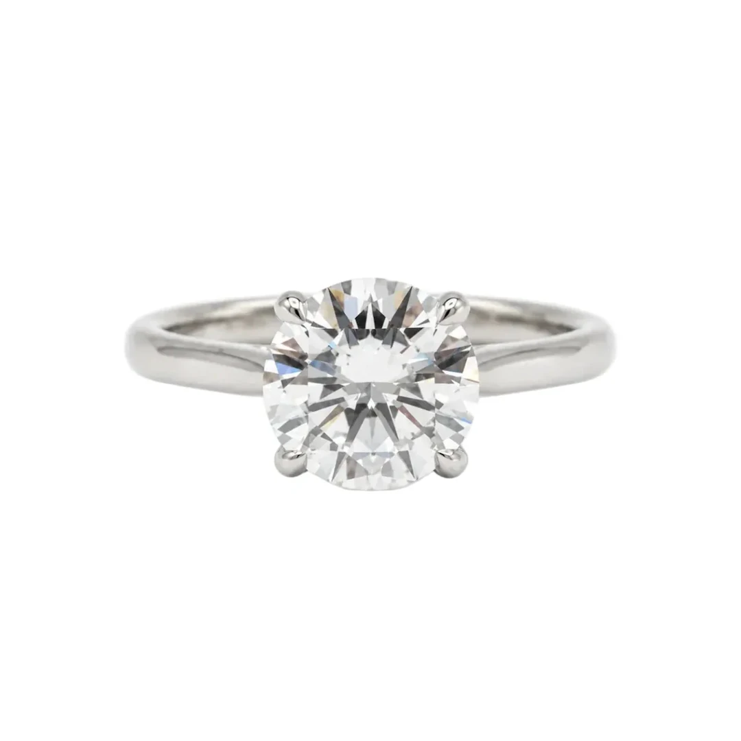 White Gold Solitaire Ring with Diamond
