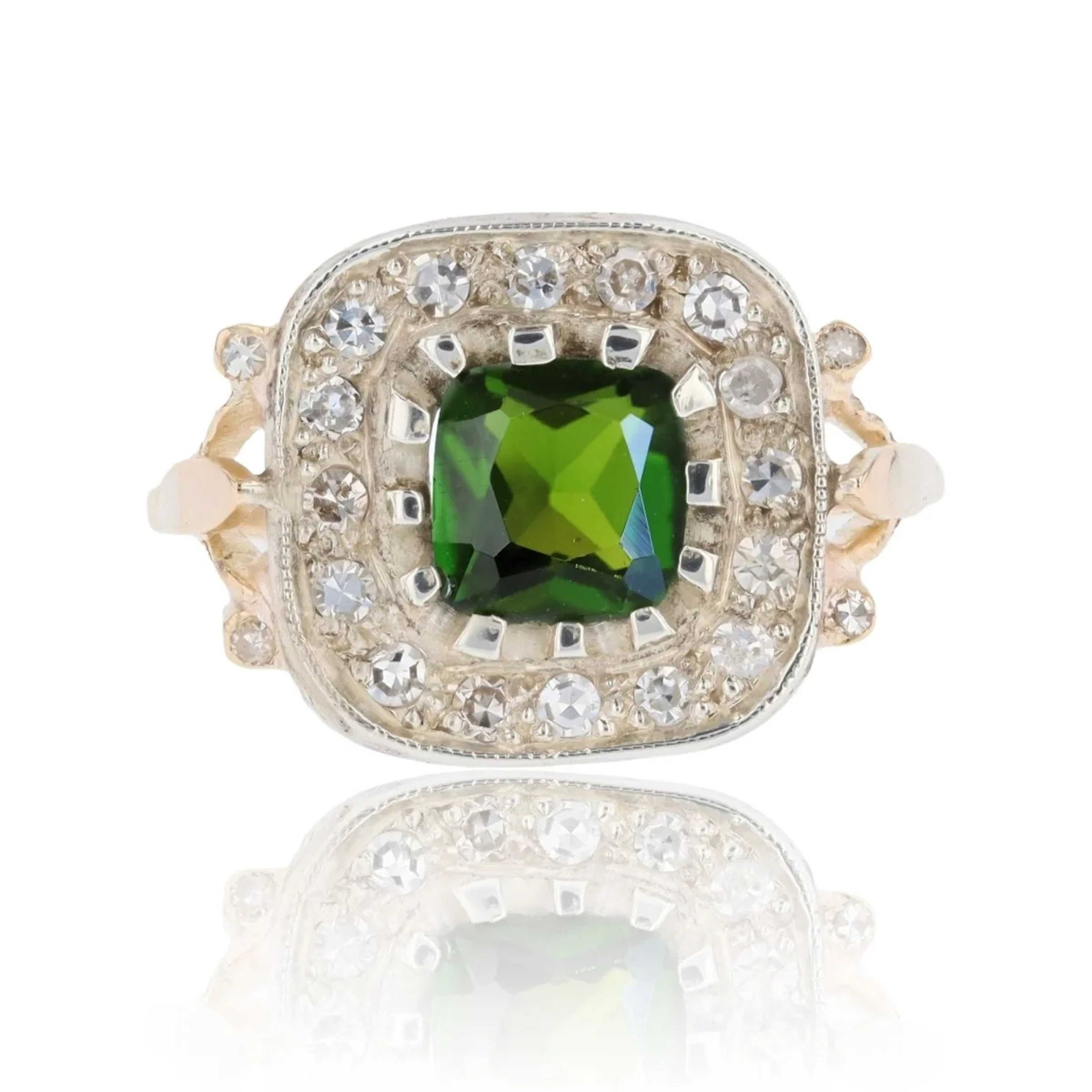 Ring antique in yellow gold and silver with peridot and diamonds
