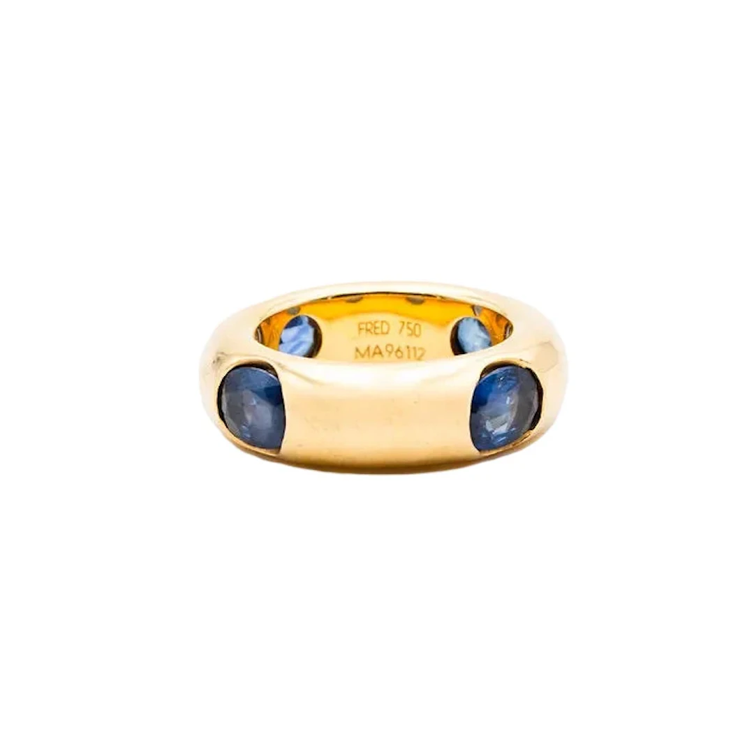 FRED ring in yellow gold and sapphires