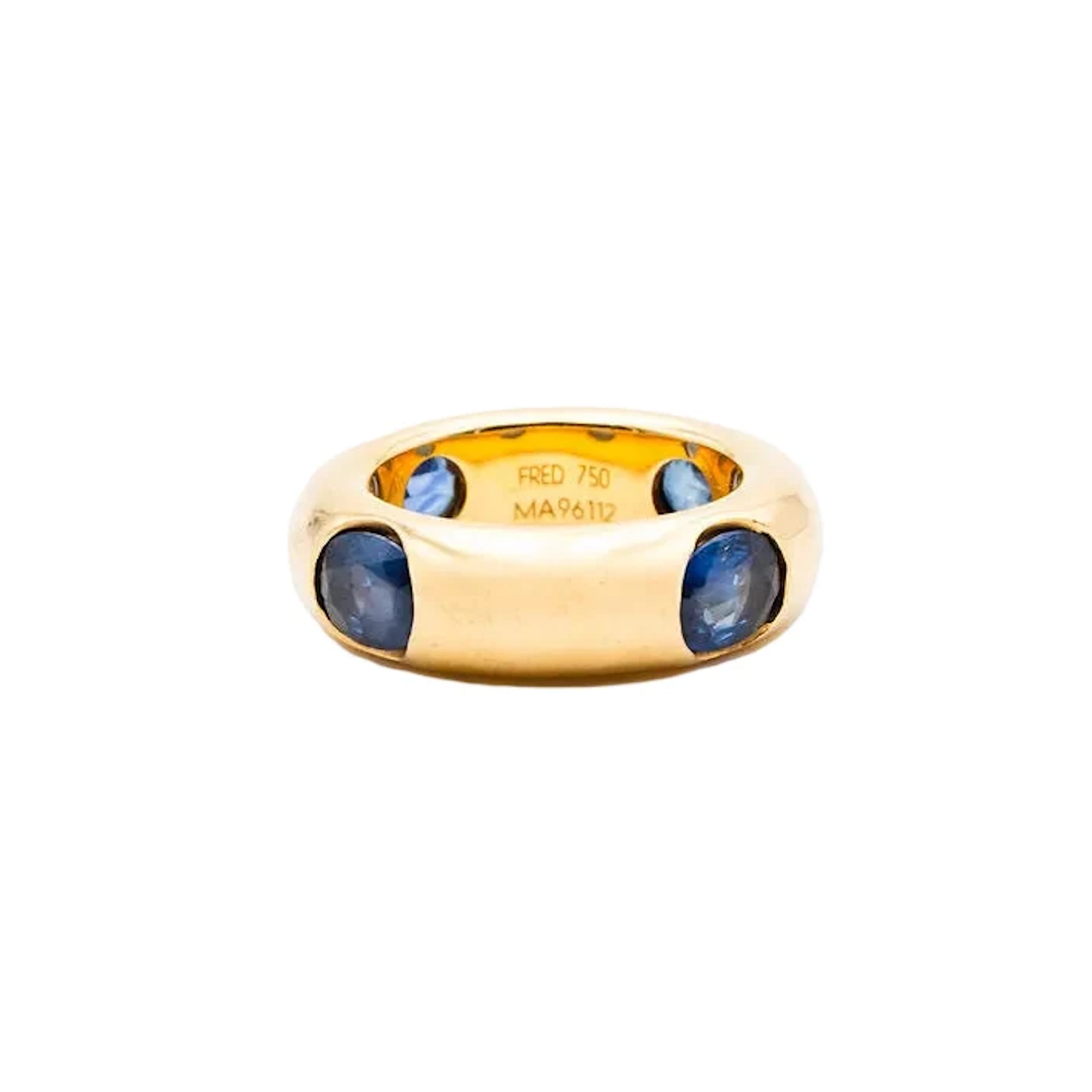 FRED ring in yellow gold and sapphires