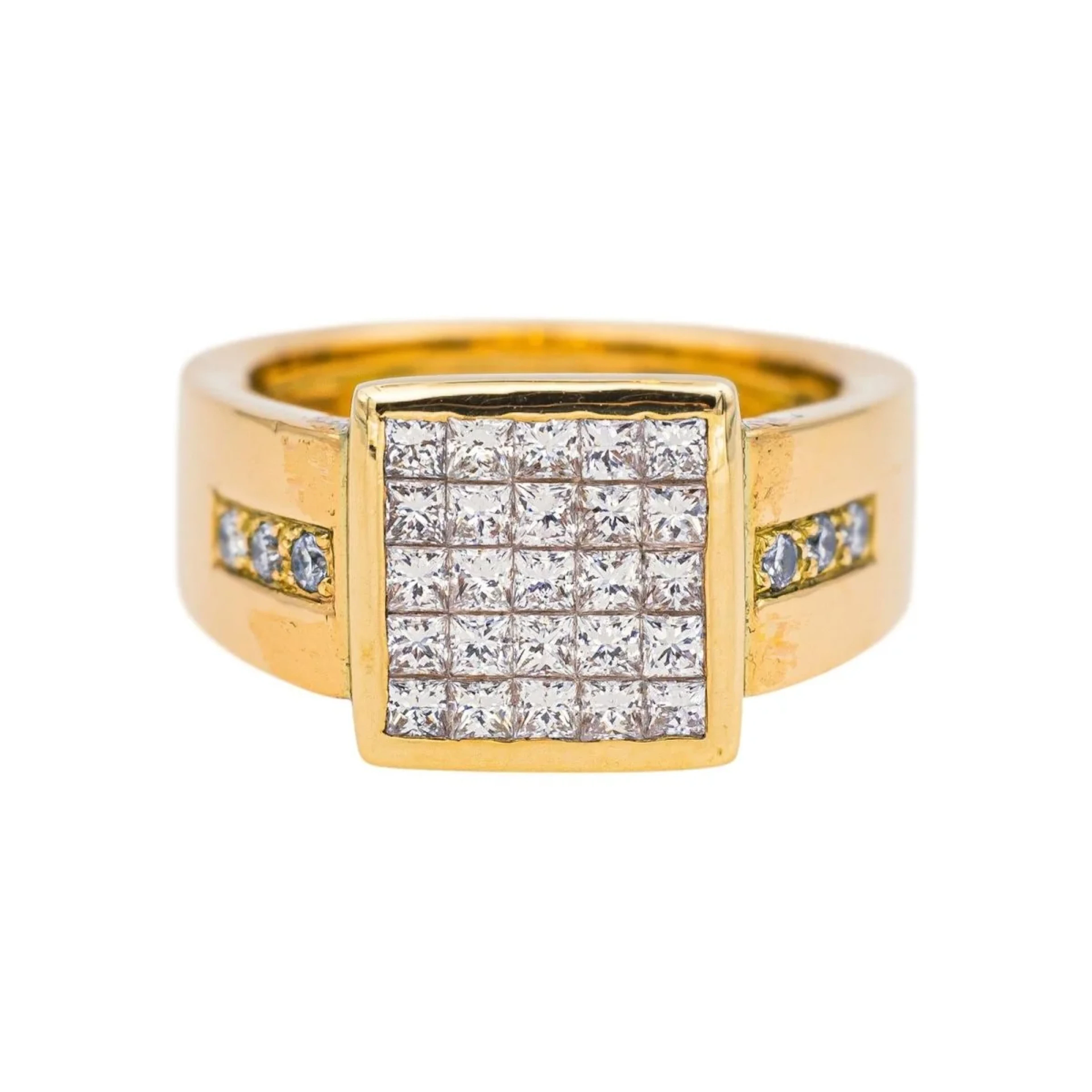 Ring Paved in yellow gold and diamond