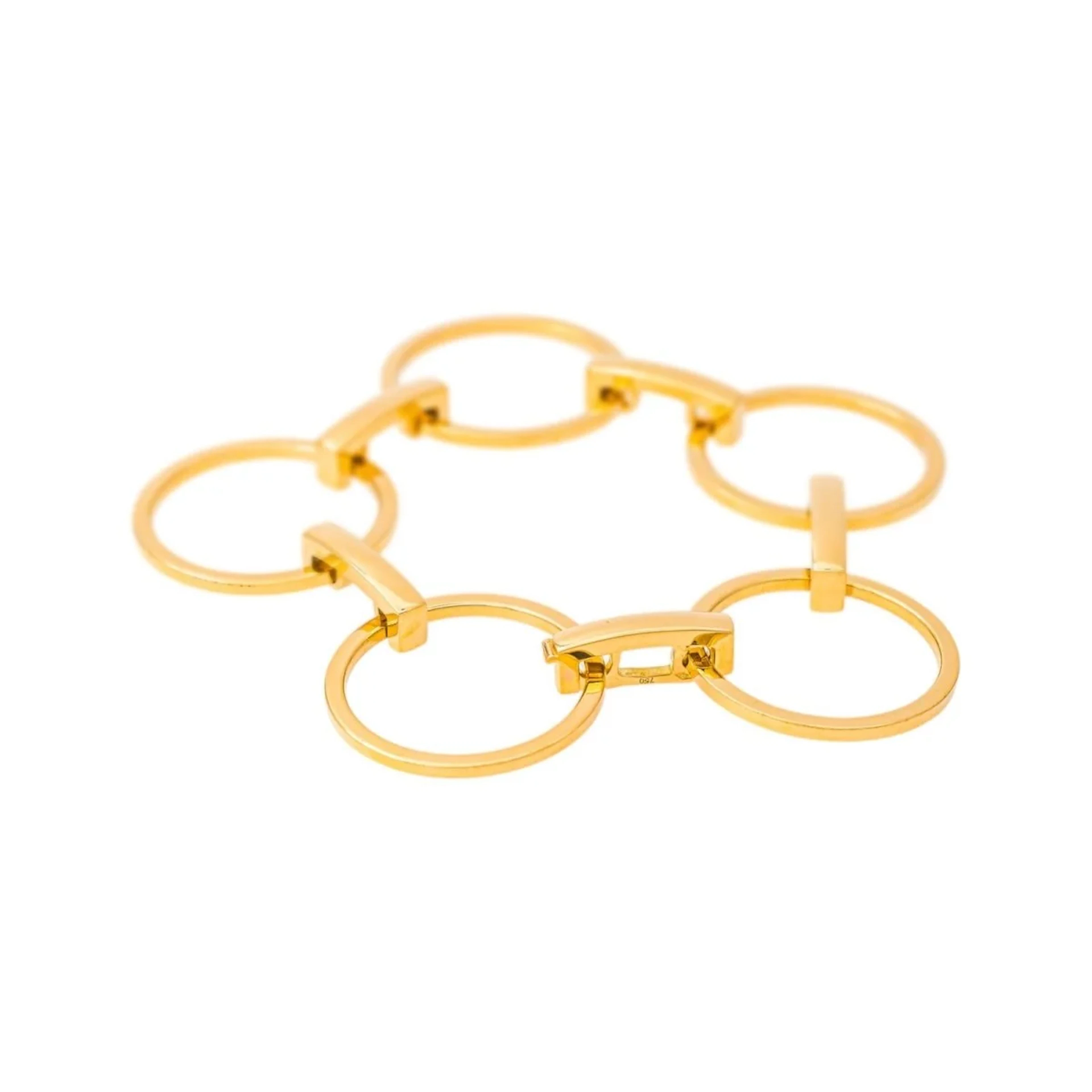 Boucheron Madone Bracelet in Yellow gold