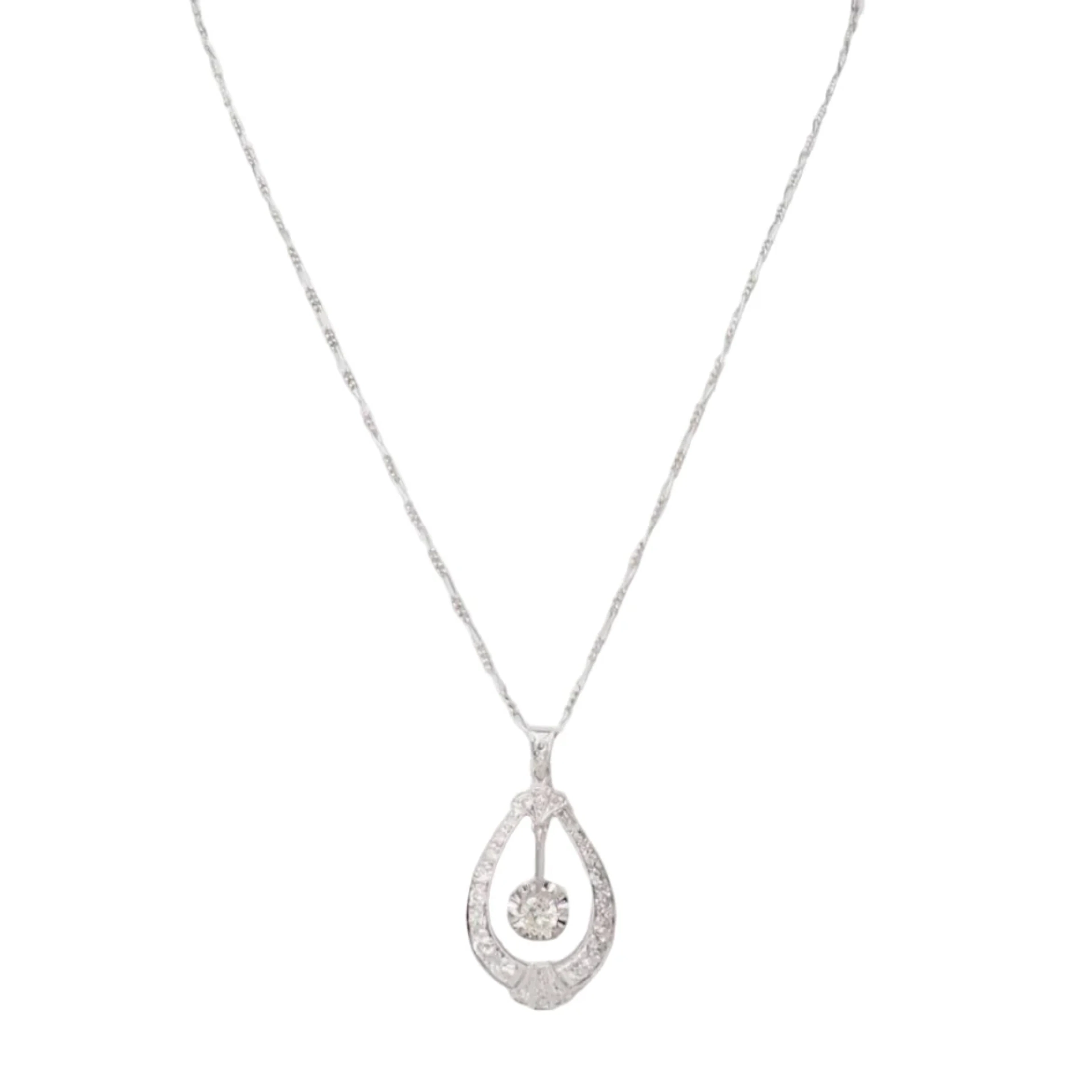 Art Deco necklace in white gold and diamonds