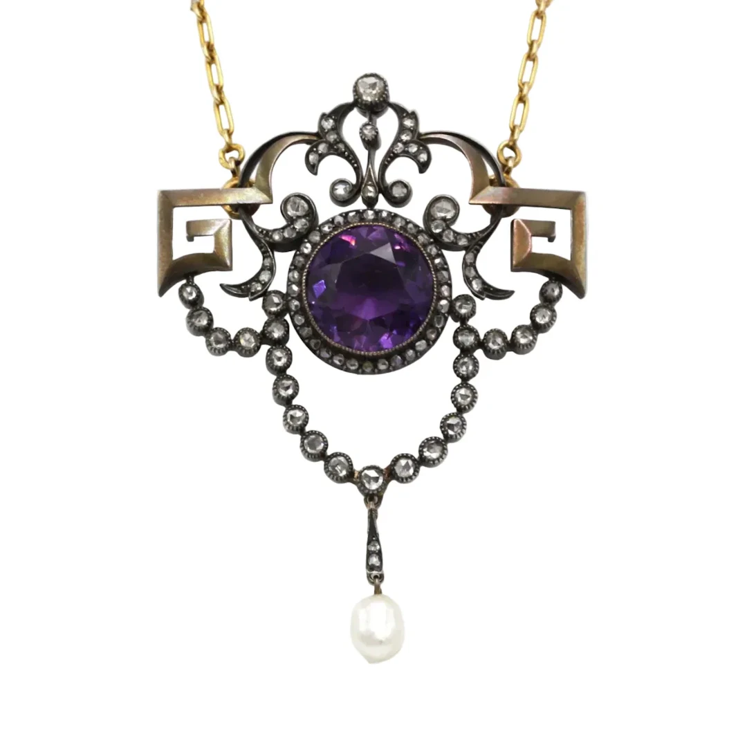 Necklace with a pendant made of yellow gold, silver, Amethyst, pearl