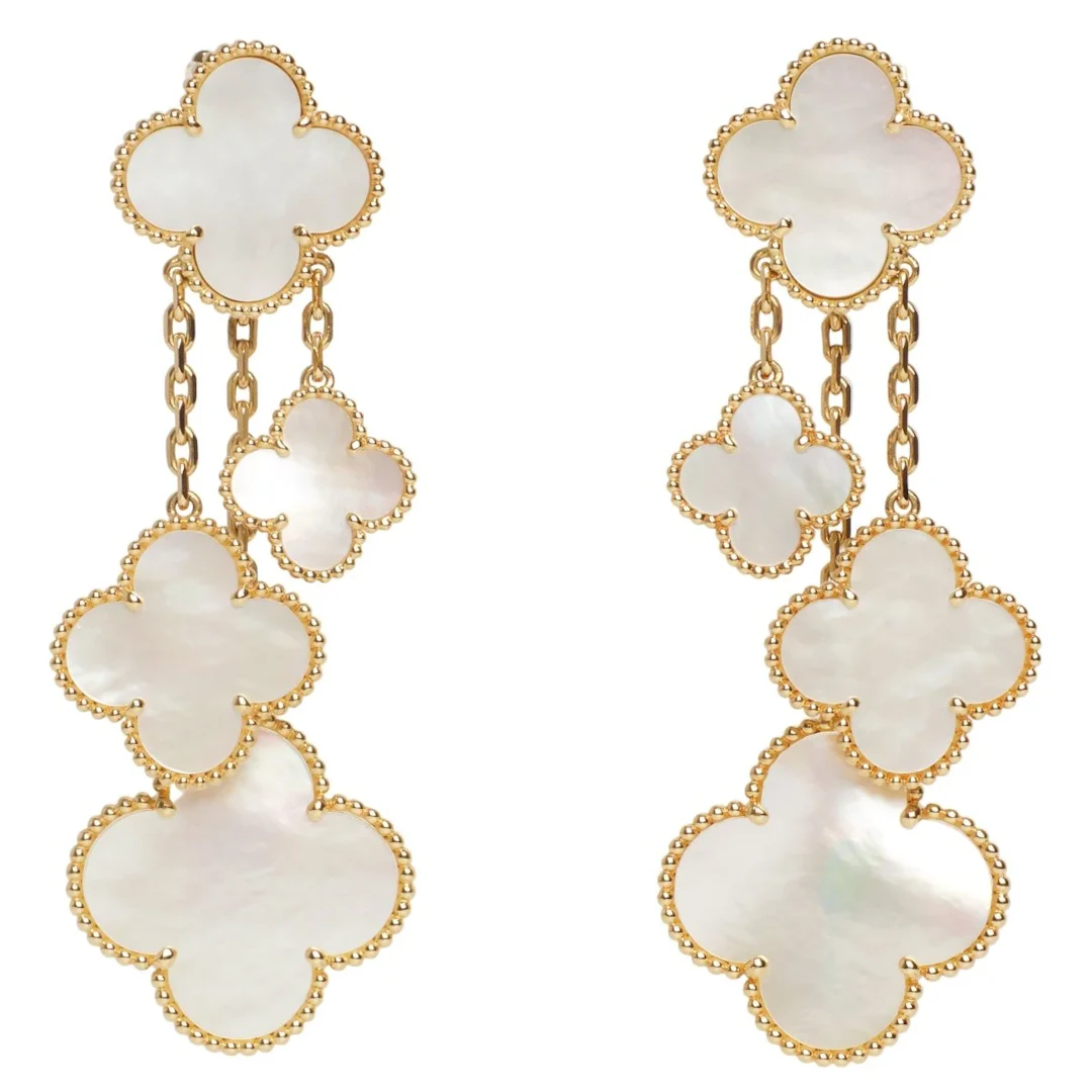 Boucles d’oreilles Pendantes VAN CLEEF & ARPELS "Magic Alhambra" en