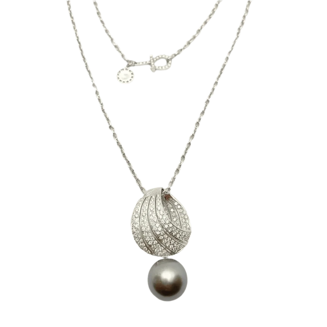 White gold, pearl and diamond pendant necklace